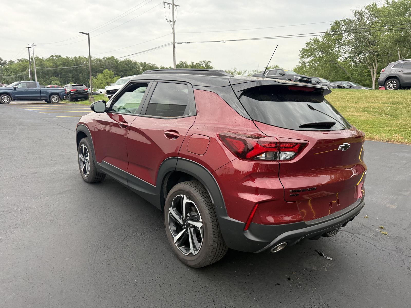 Used 2023 Crimson Metallic Chevrolet RS image 3