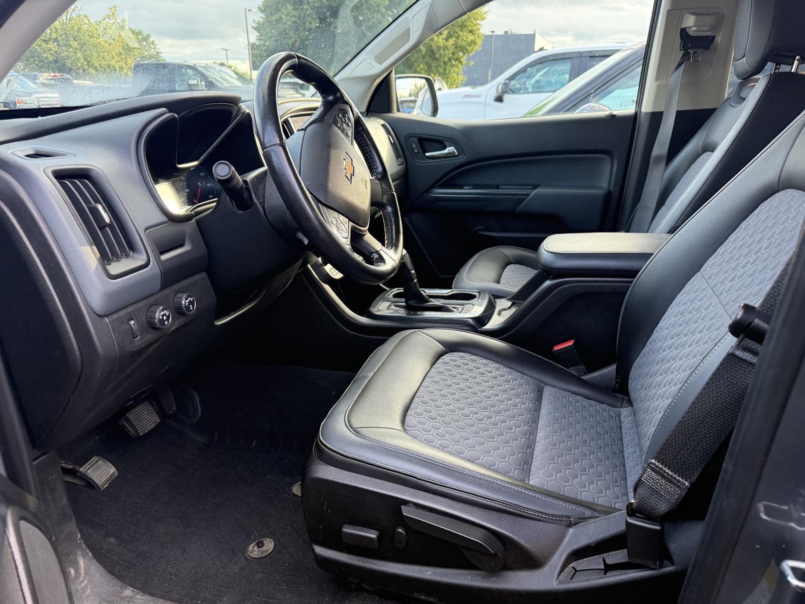 Used 2020 Espresso Metallic Buick Essence image 2
