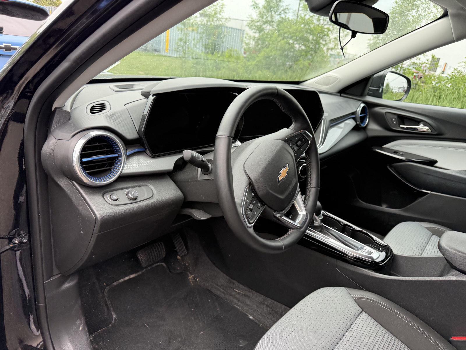 Used 2024 Mosaic Black Metallic Chevrolet LT image 5