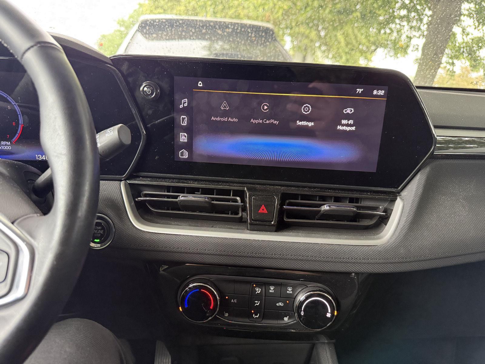 Used 2024 Fountain Blue Chevrolet LT image 6