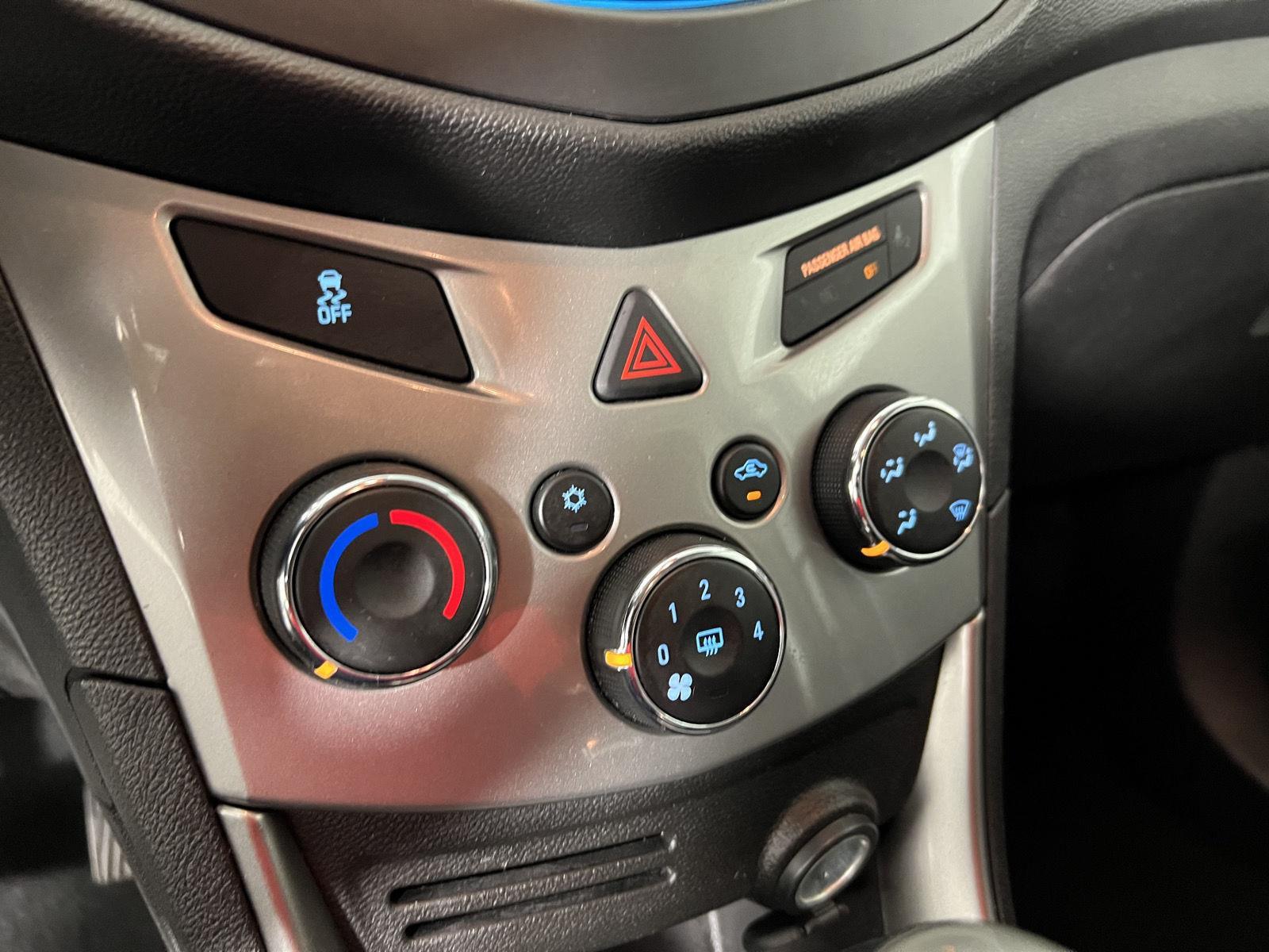 Used 2016 Cyber Gray Metallic Chevrolet LT image 10