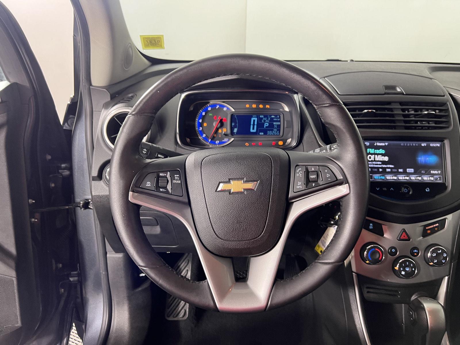 Used 2016 Cyber Gray Metallic Chevrolet LT image 13