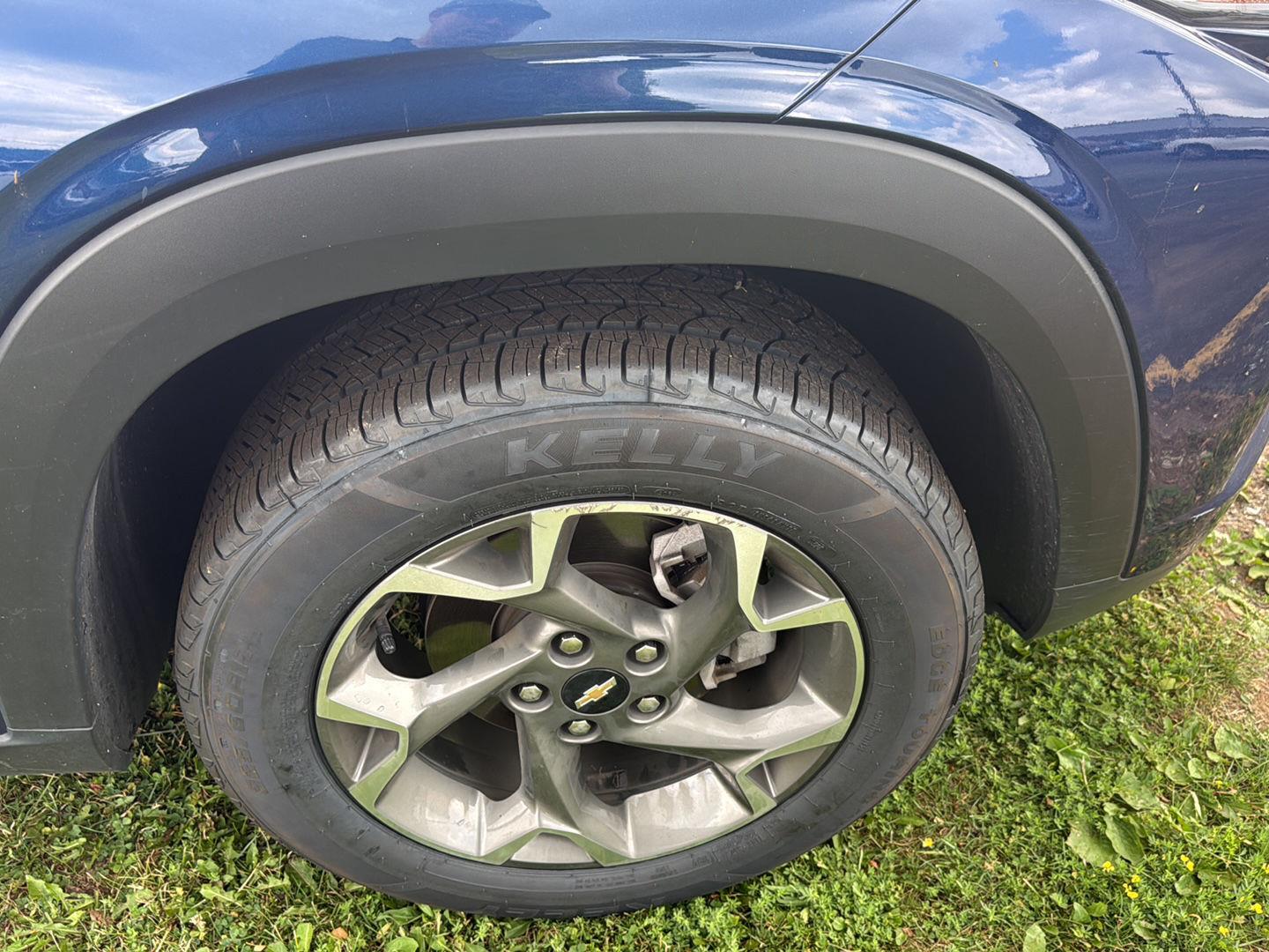 Used 2024 Blue Glow Metallic Chevrolet LT image 14