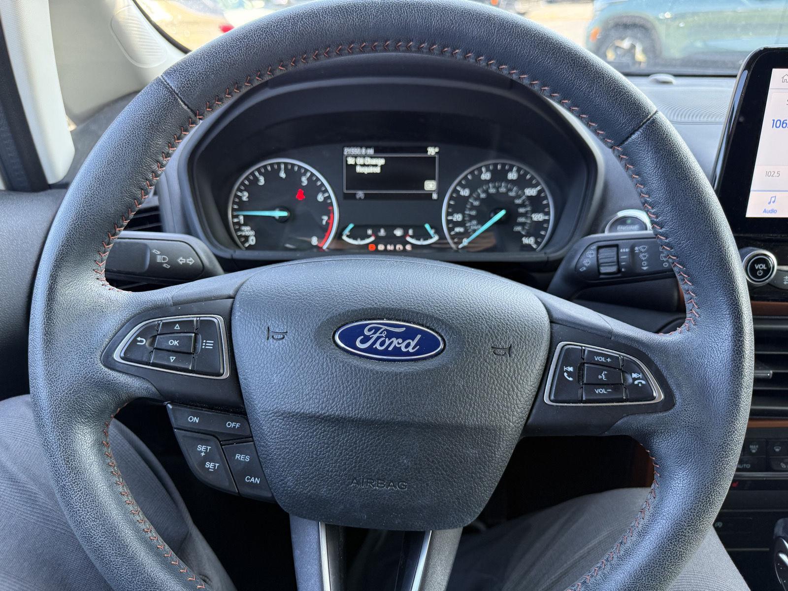 Used 2022 Diamond White Ford SE image 15