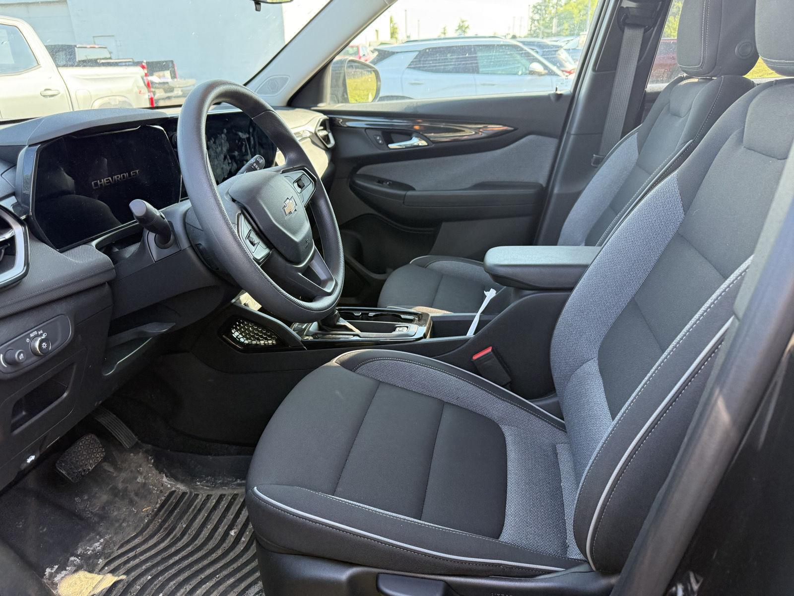 Used 2025 Mosaic Black Metallic Chevrolet LS image 5