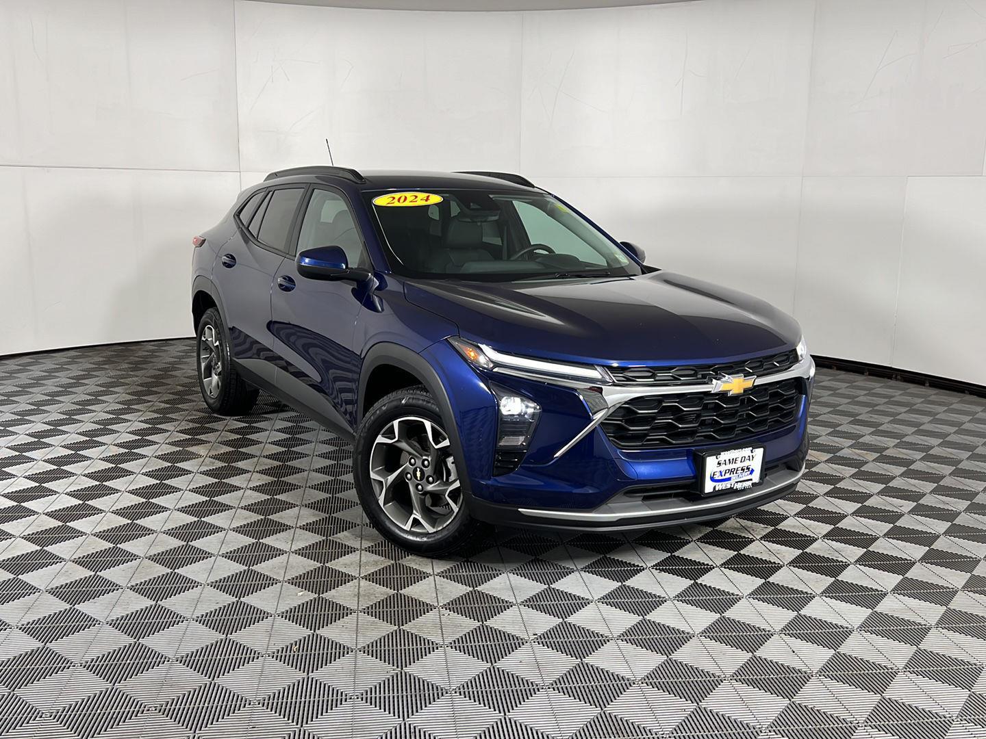 Used 2024 Blue Glow Metallic Chevrolet LT image 15