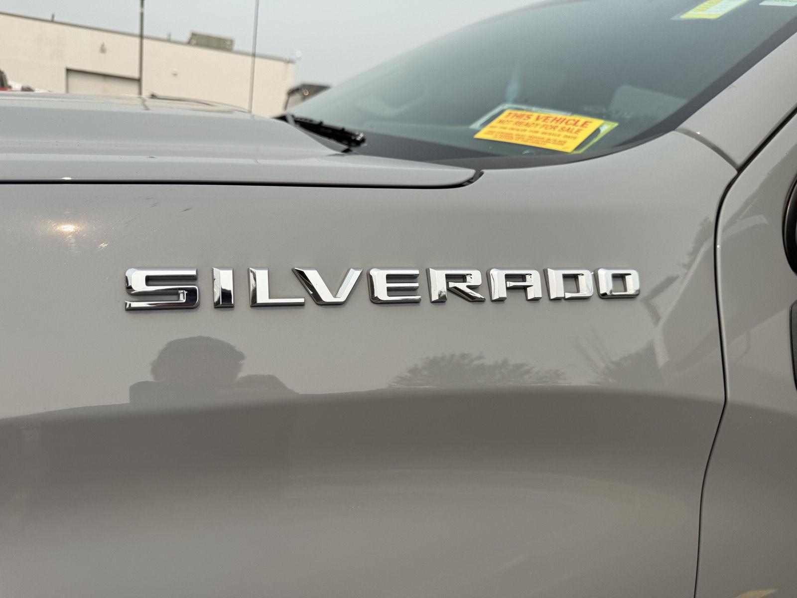 Used 2024 Slate Gray Metallic Chevrolet LT image 4