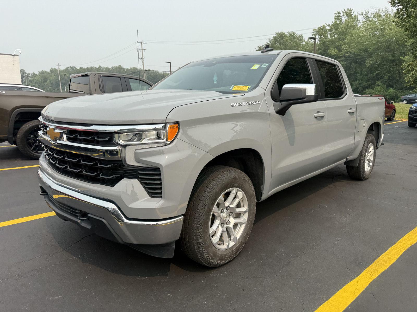Used 2024 Slate Gray Metallic Chevrolet LT image 6
