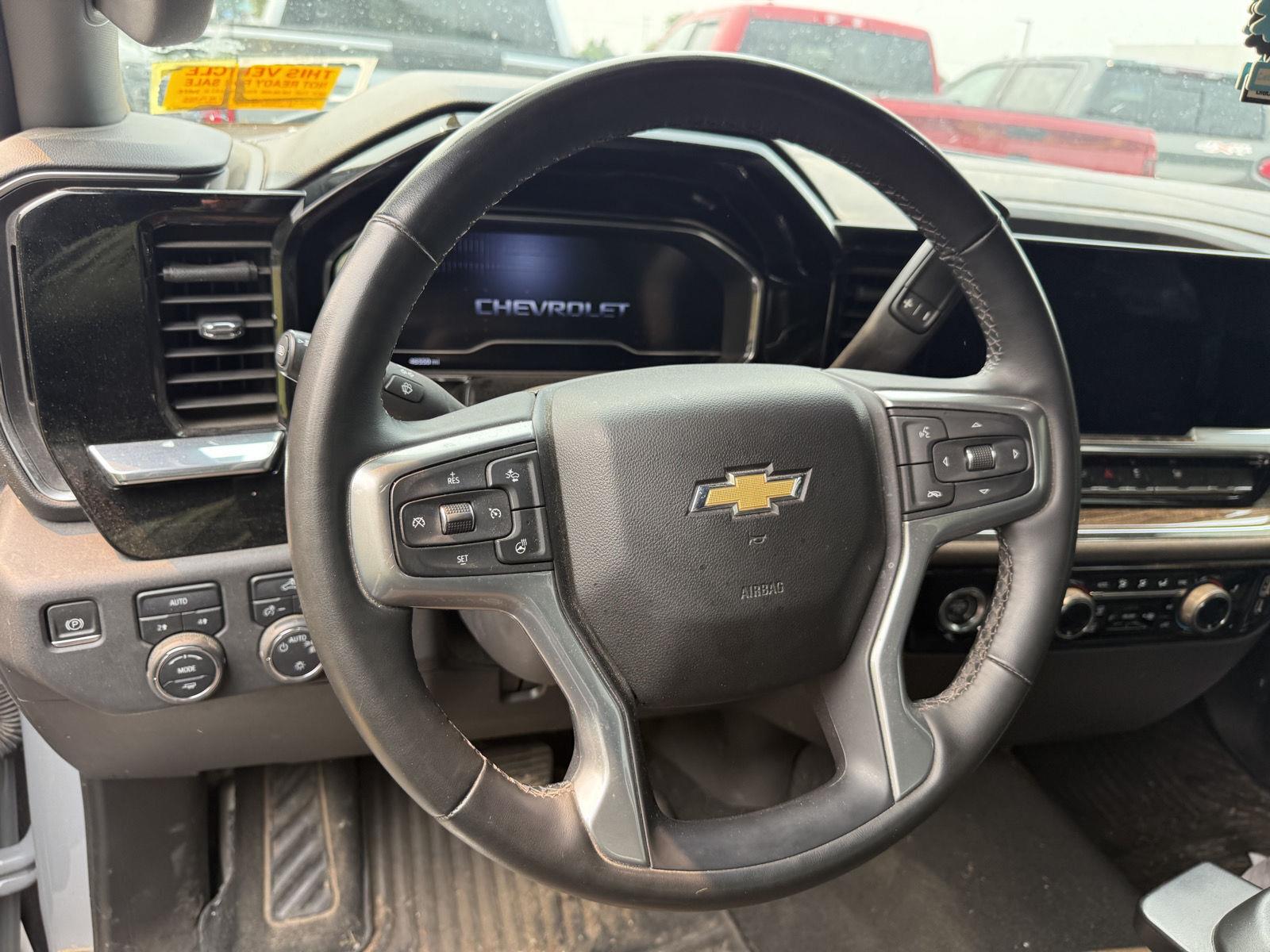 Used 2024 Slate Gray Metallic Chevrolet LT image 9