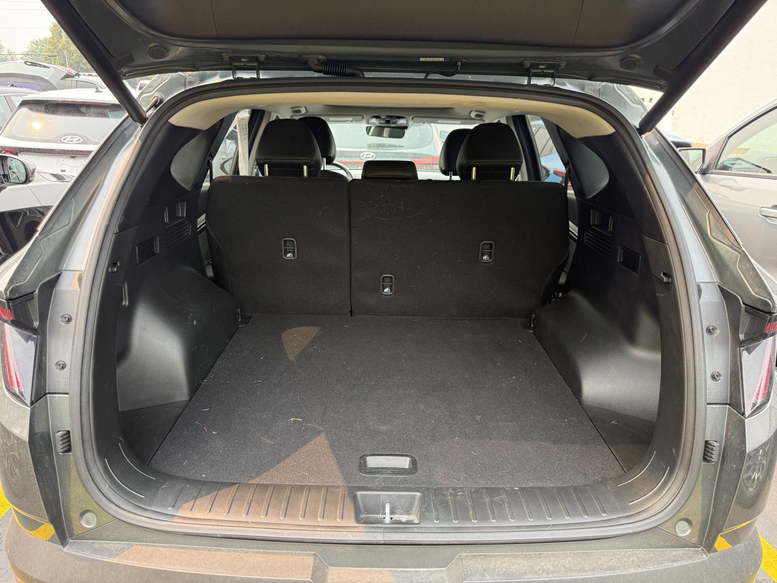 Used 2024 Amazon Gray Hyundai SEL Convenience image 7