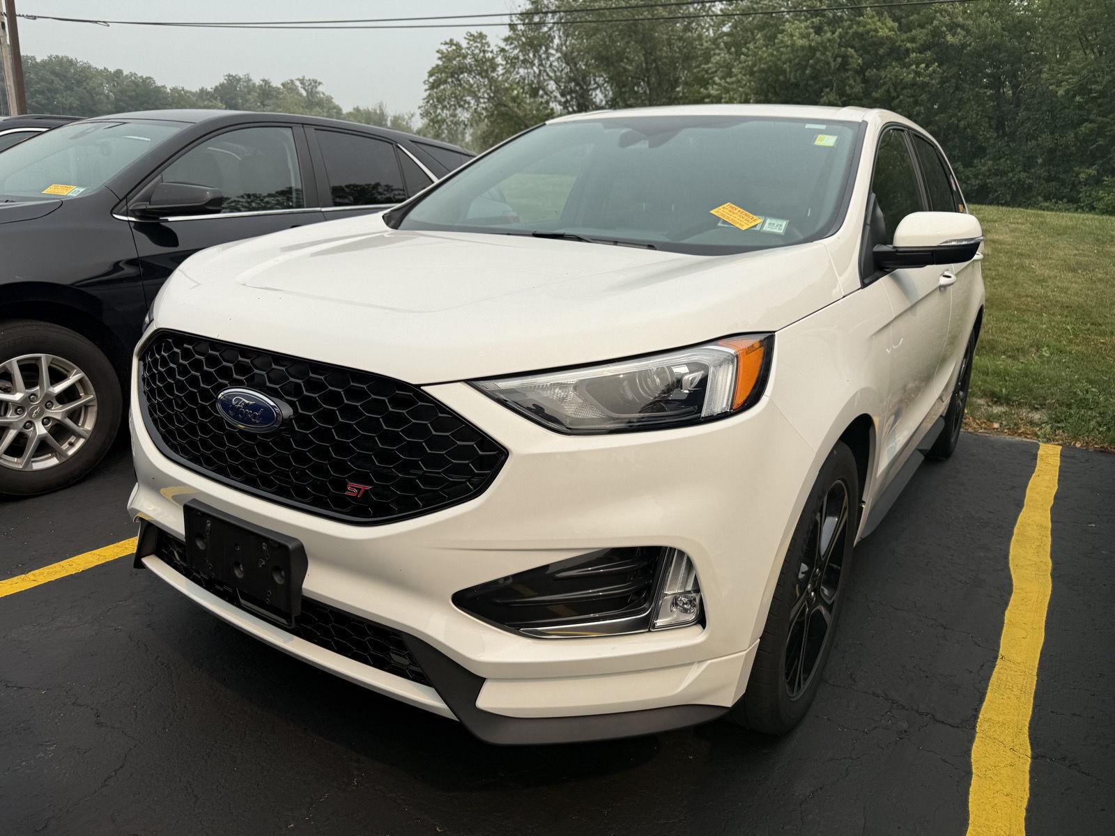 Used 2023 Star White Metallic Tri-Coat Ford ST image 2