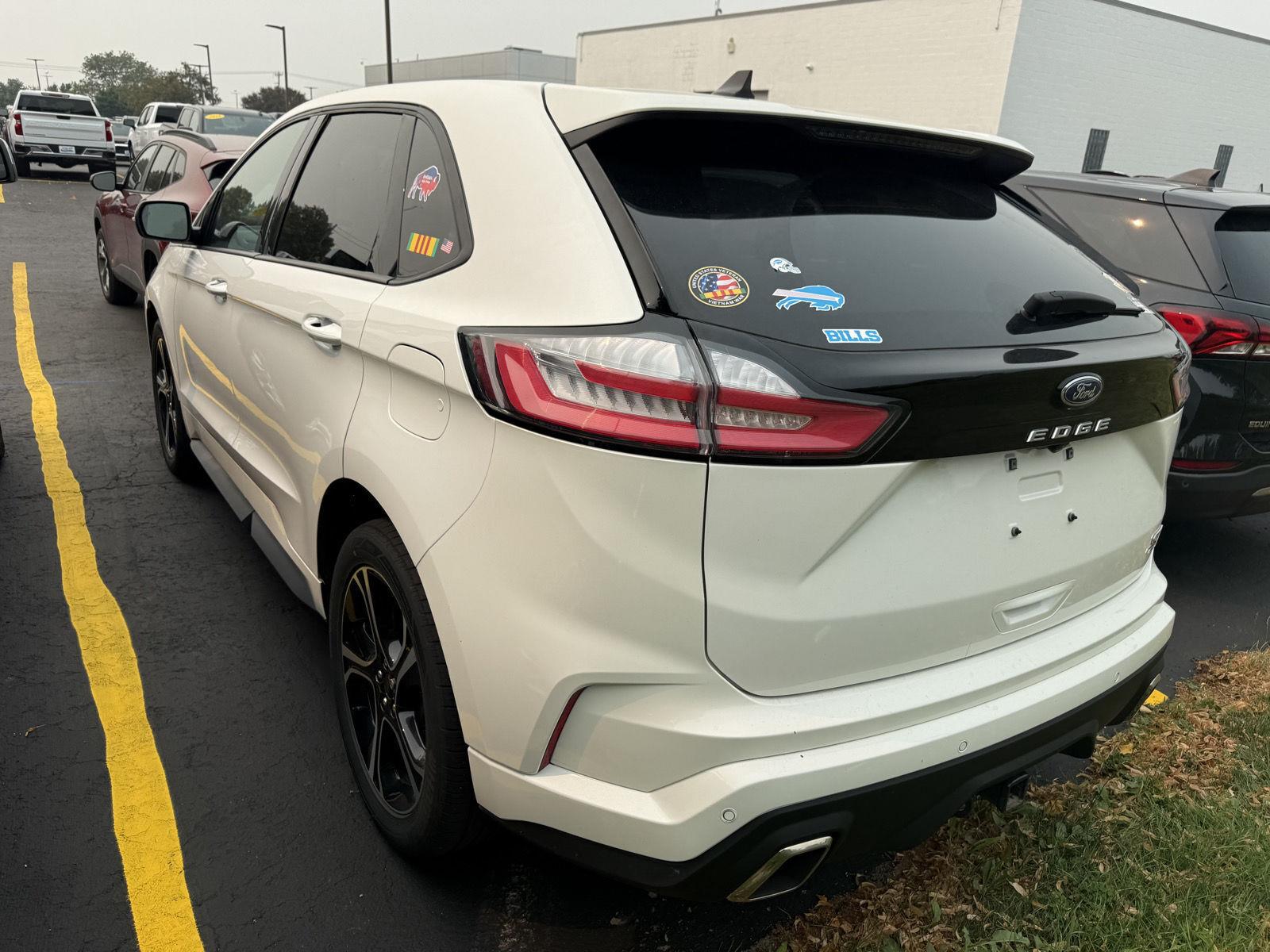 Used 2023 Star White Metallic Tri-Coat Ford ST image 6