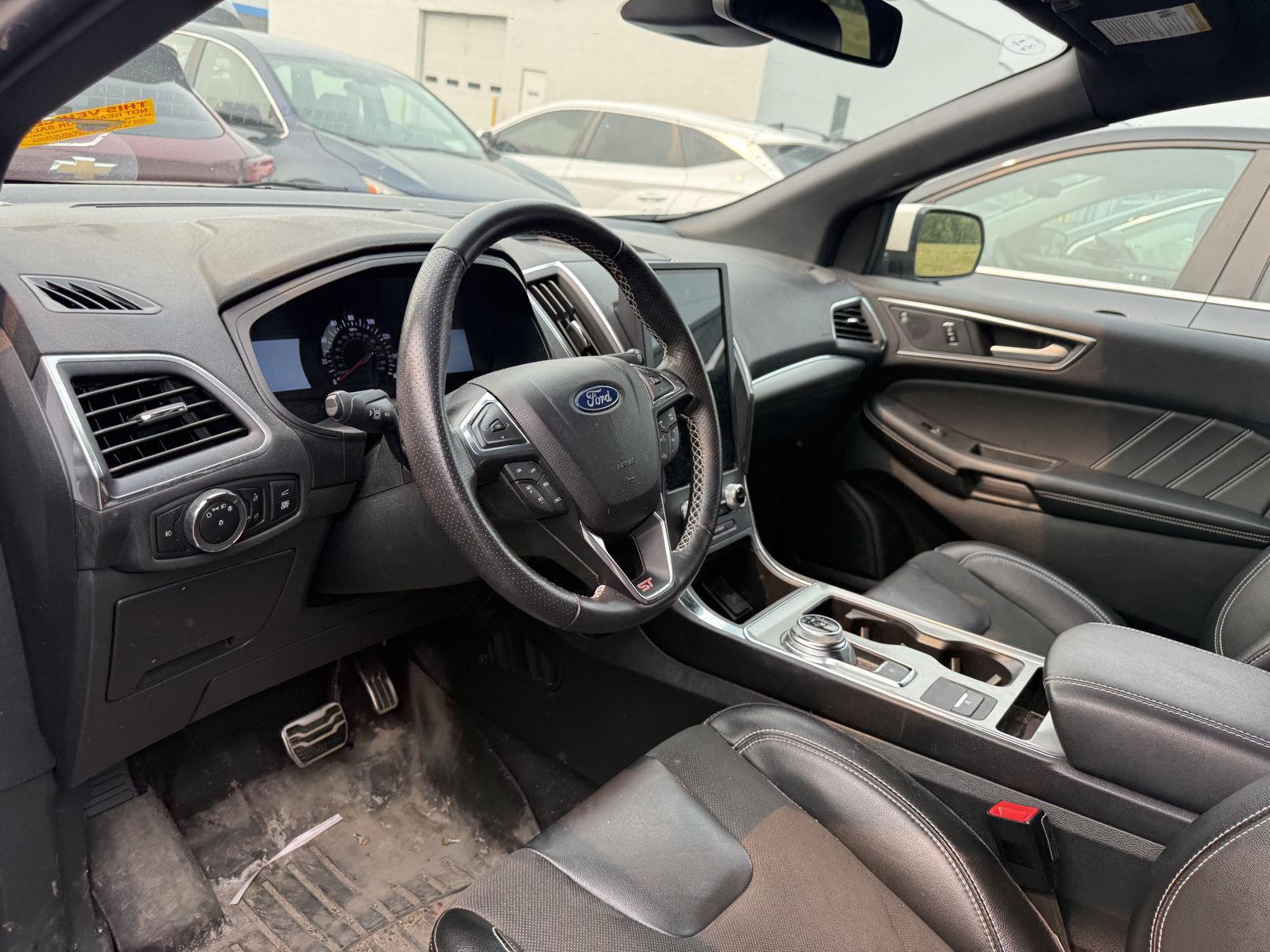 Used 2023 Star White Metallic Tri-Coat Ford ST image 12