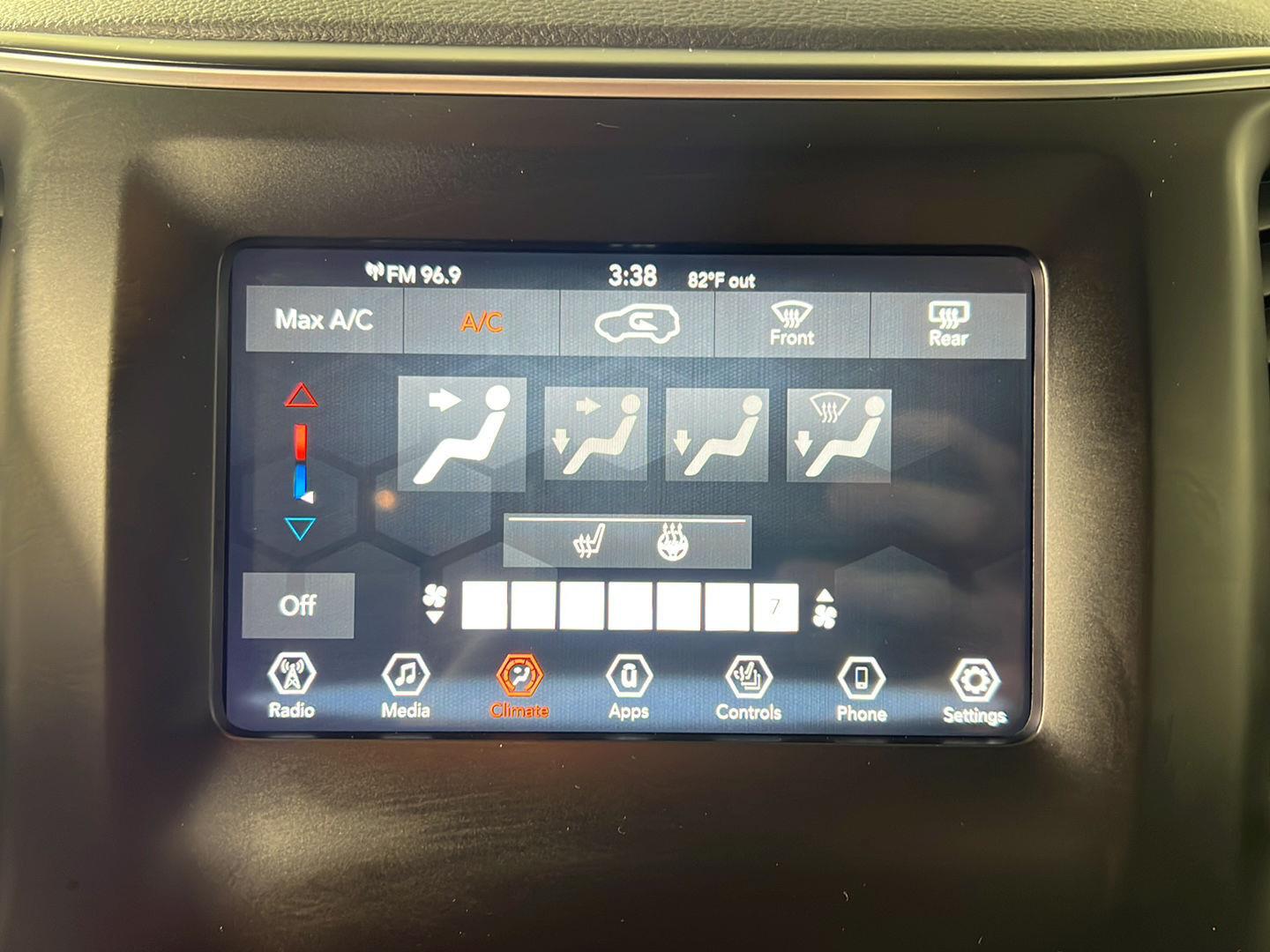 Used 2021 Gy Jeep Latitude plus image 23