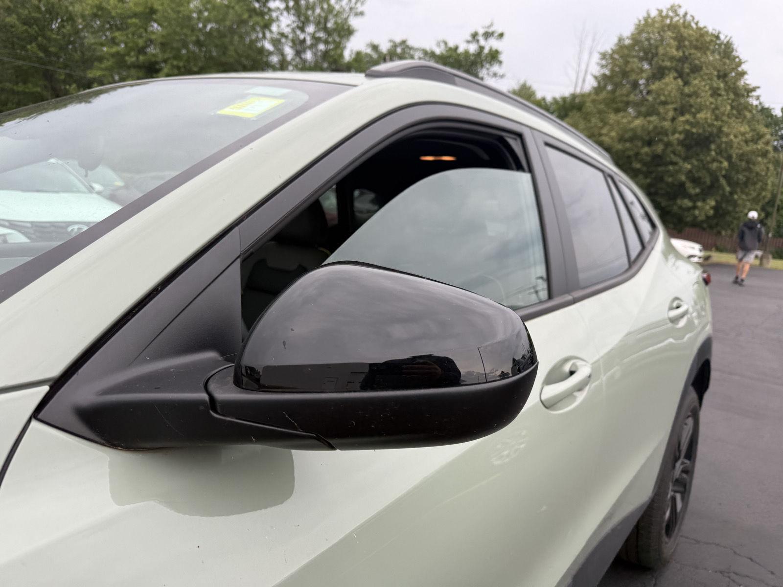 Used 2025 Cacti Green Chevrolet ACTIV image 3