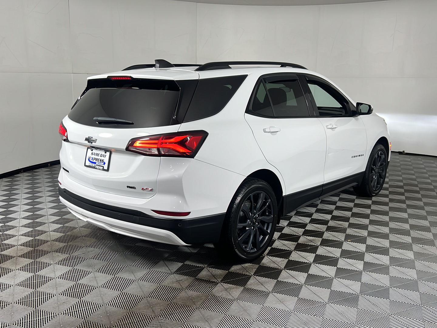 Used 2024 Summit White Chevrolet RS image 4