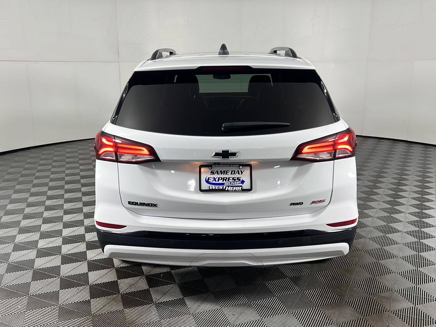 Used 2024 Summit White Chevrolet RS image 5