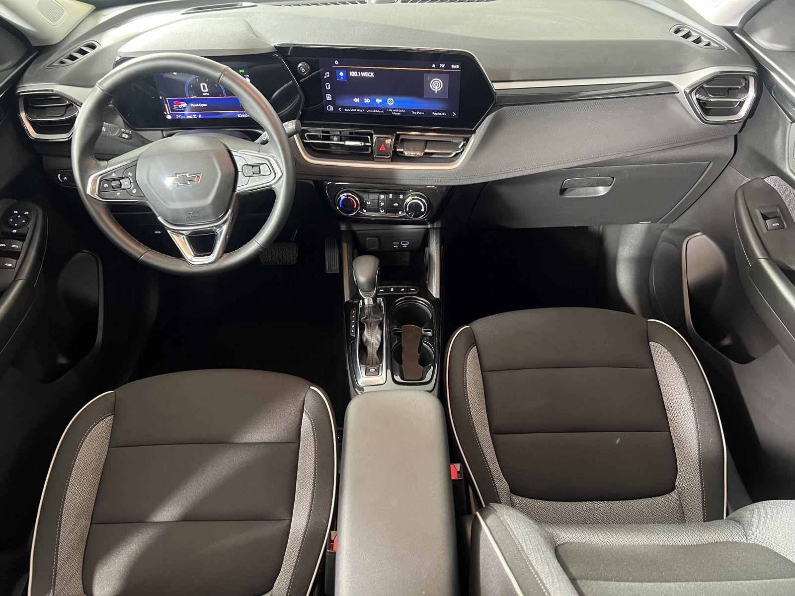 New 2026 Mosaic Black Metallic Chevrolet LT image 27