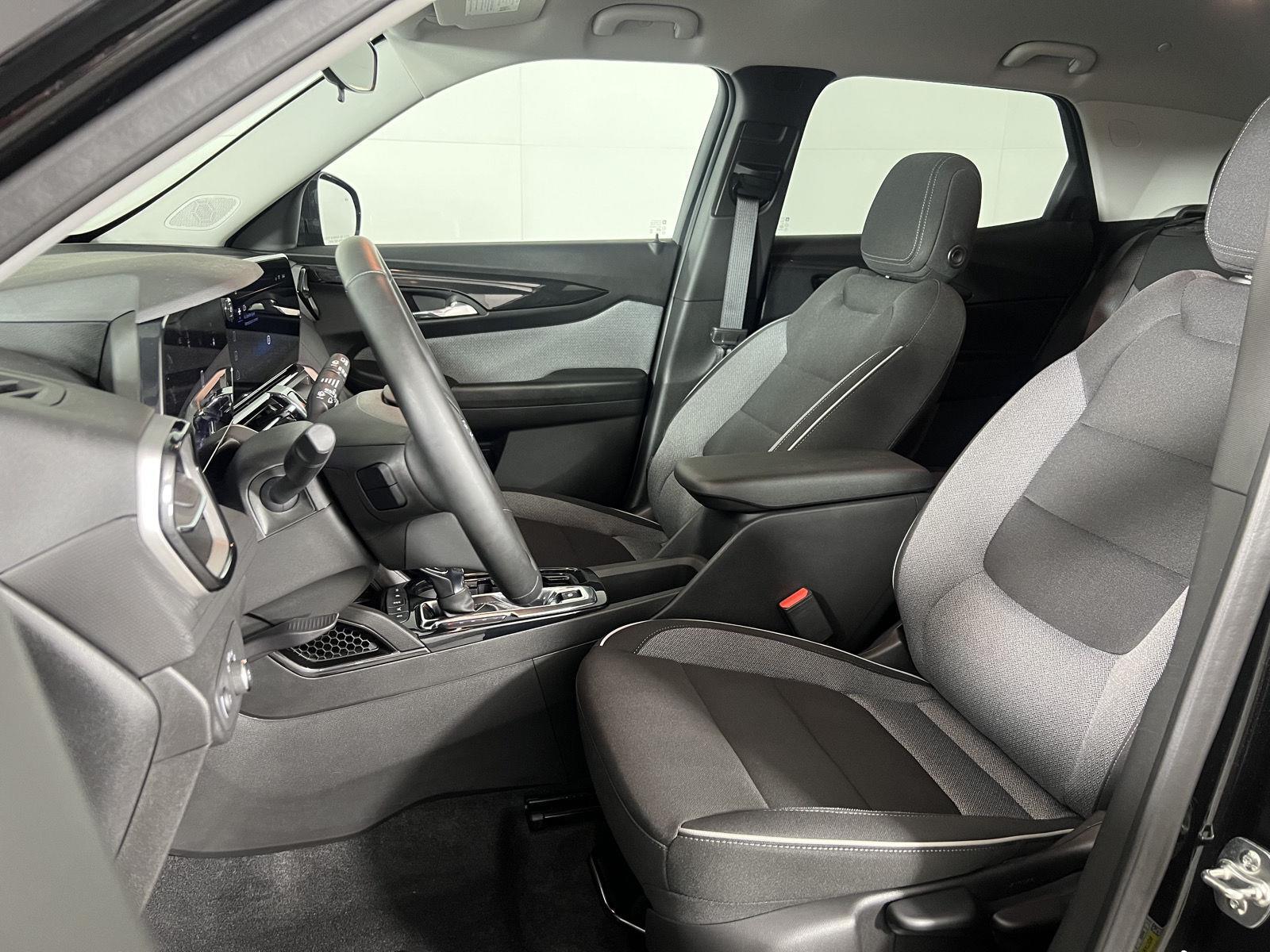 New 2026 Mosaic Black Metallic Chevrolet LT image 35