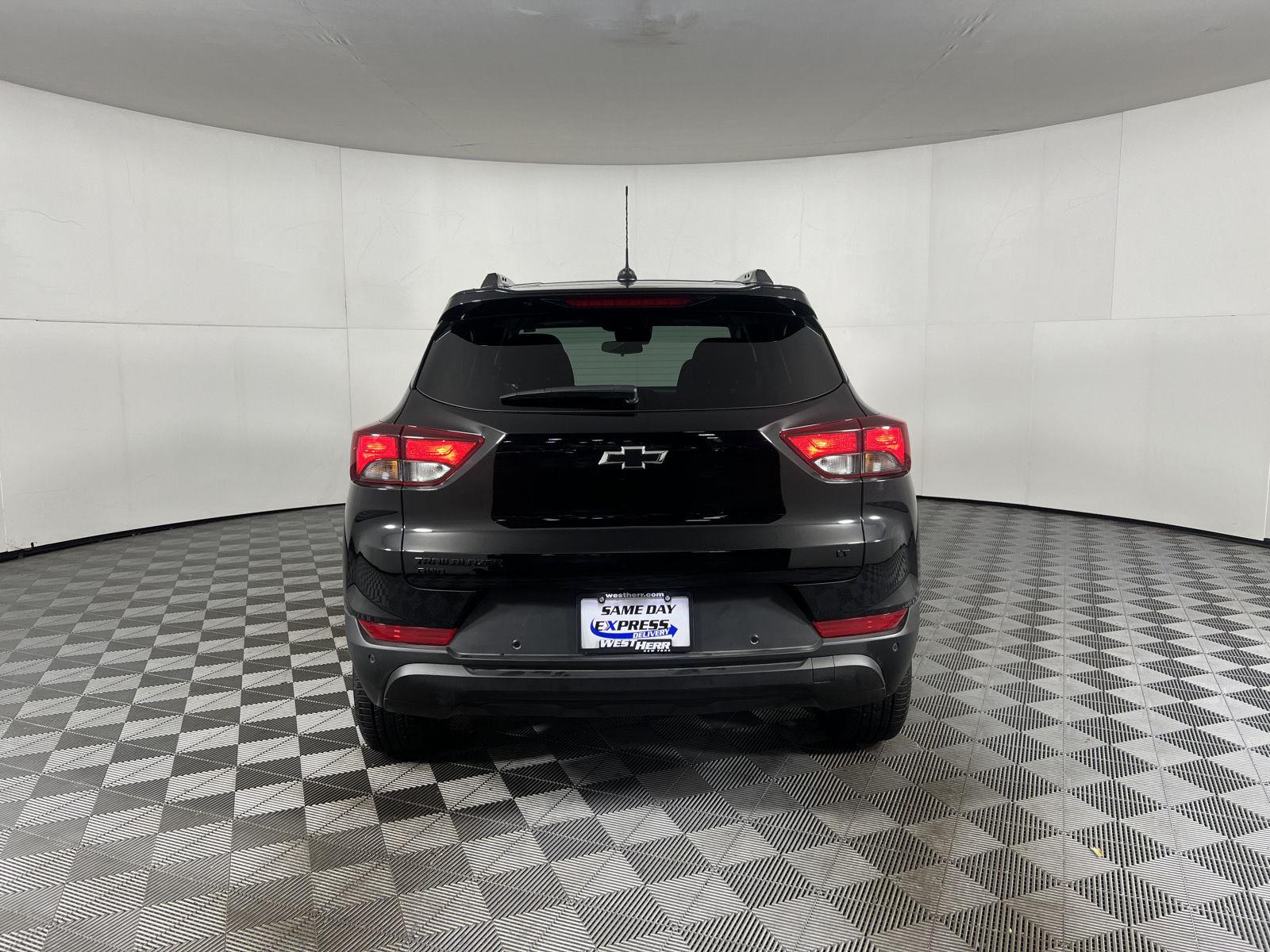 New 2026 Mosaic Black Metallic Chevrolet LT image 46