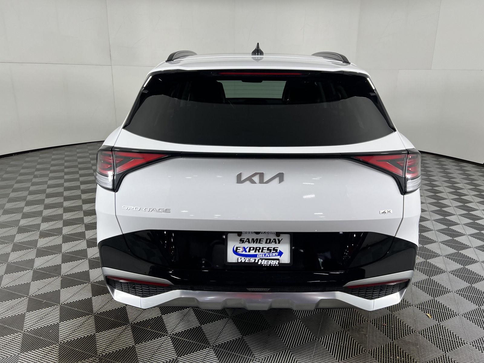 Used 2024 Glacial White Pearl Kia SX-Prestige image 3