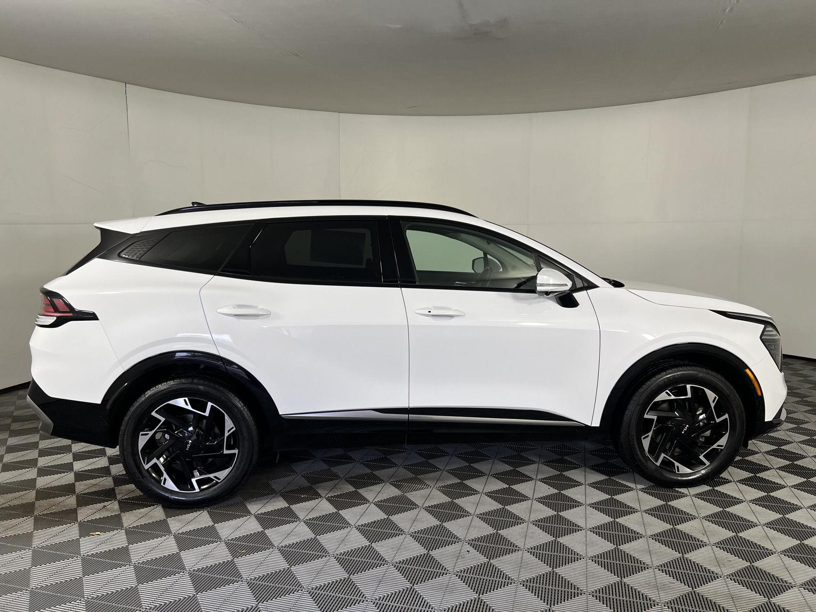 Used 2024 Glacial White Pearl Kia SX-Prestige image 10