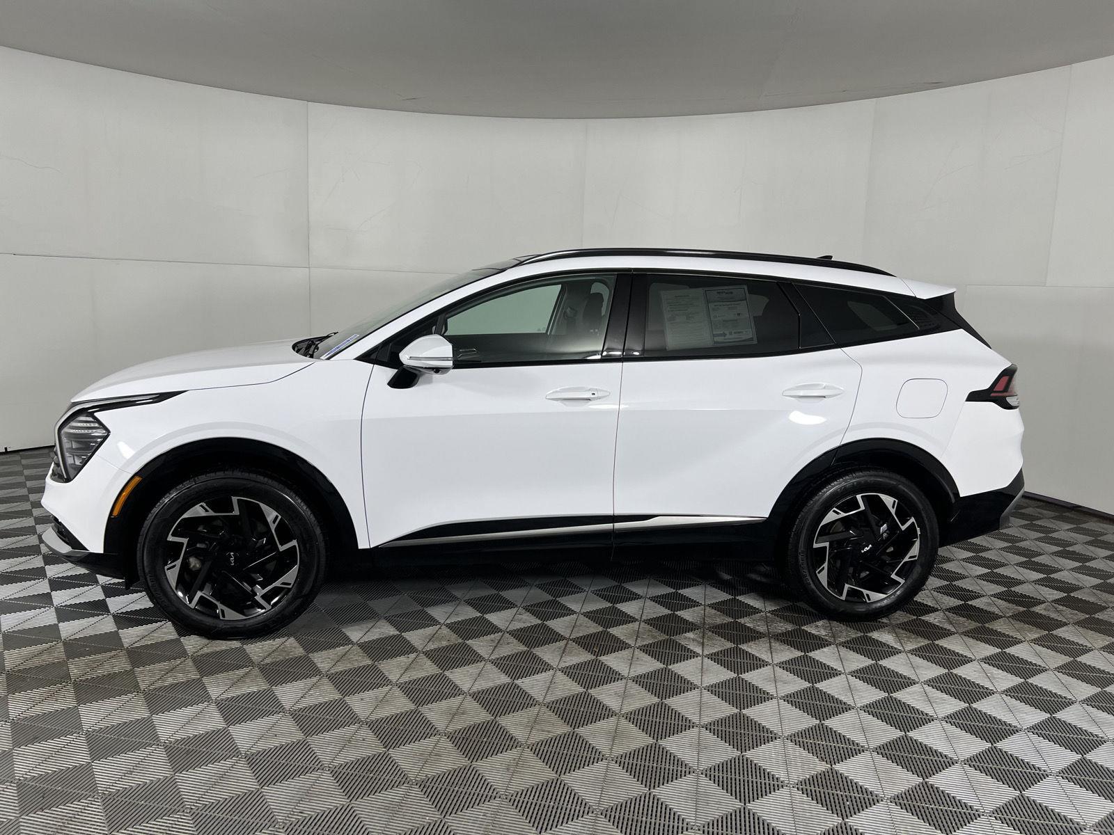 Used 2024 Glacial White Pearl Kia SX-Prestige image 11