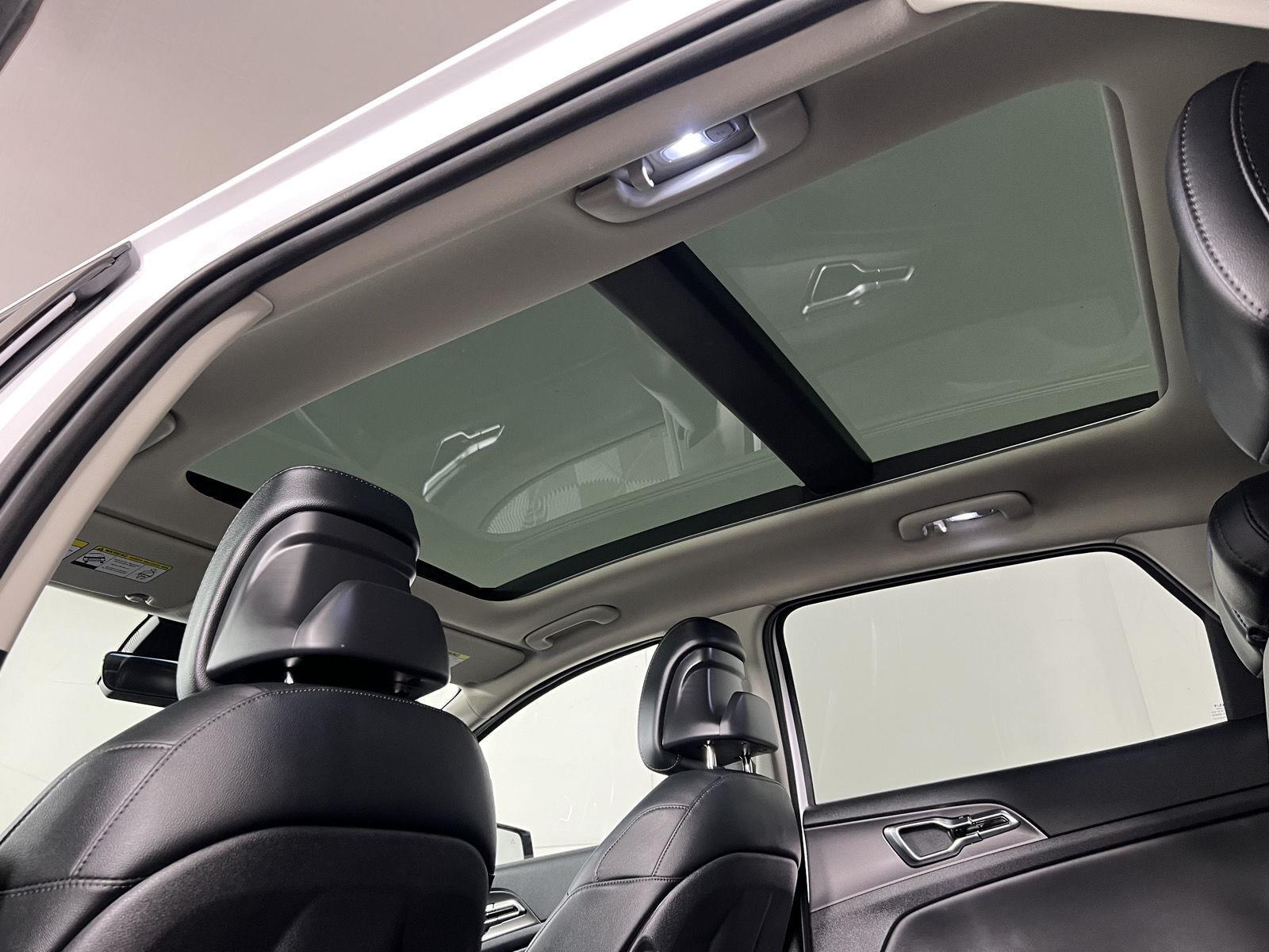 Used 2024 Glacial White Pearl Kia SX-Prestige image 27