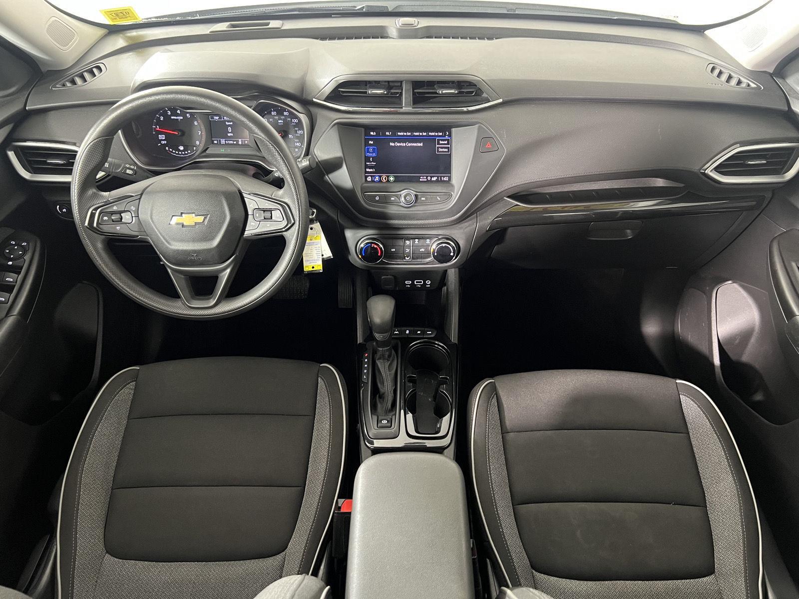Used 2021 Summit White Chevrolet LS image 3