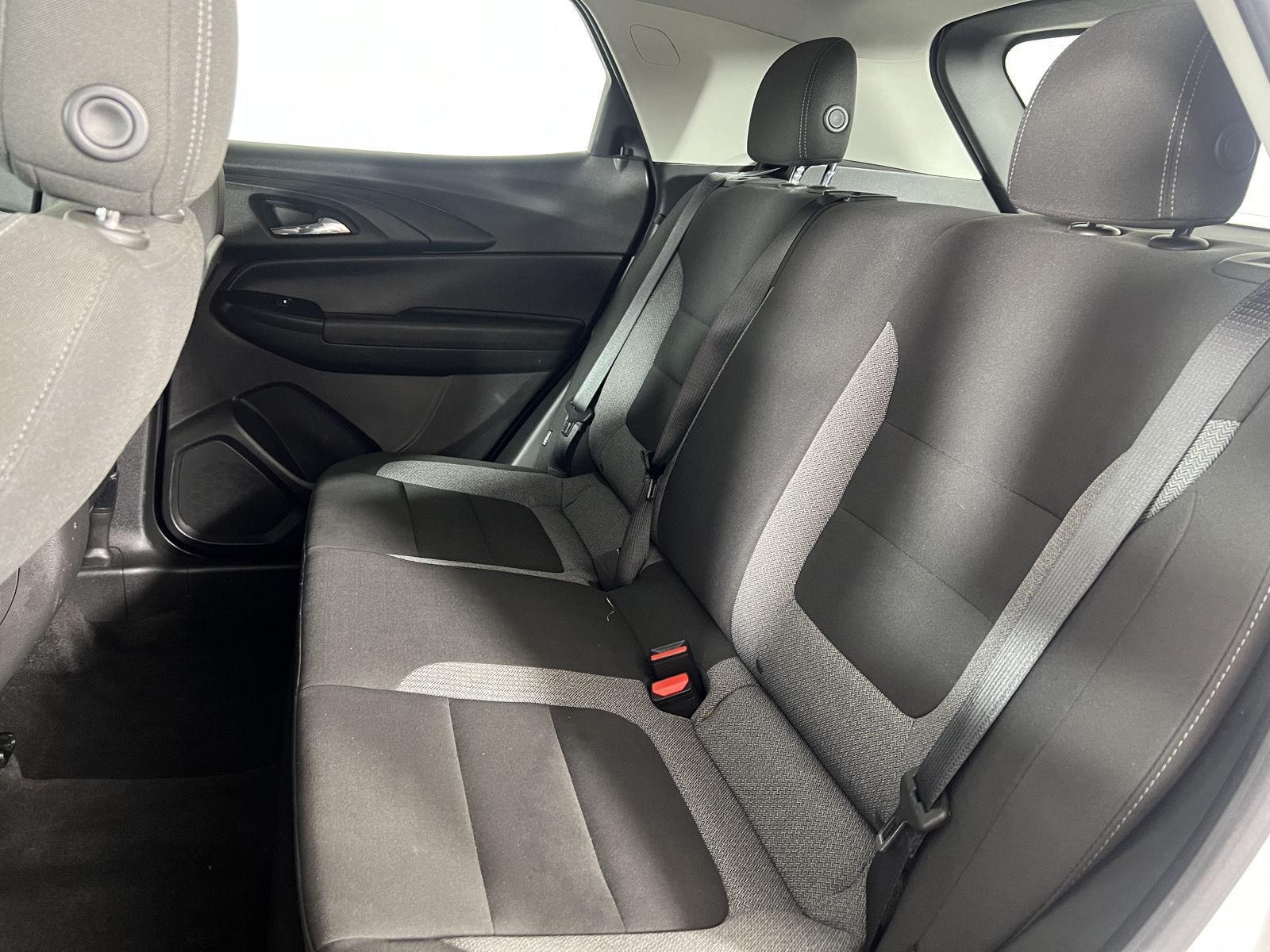 Used 2021 Summit White Chevrolet LS image 4