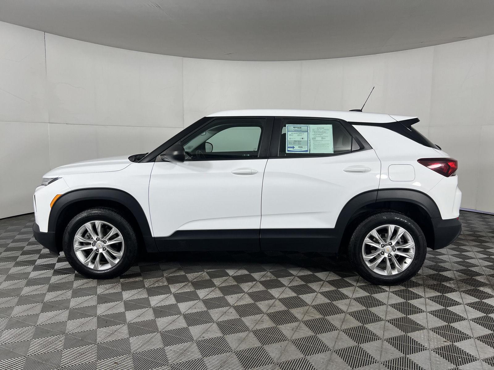 Used 2021 Summit White Chevrolet LS image 13