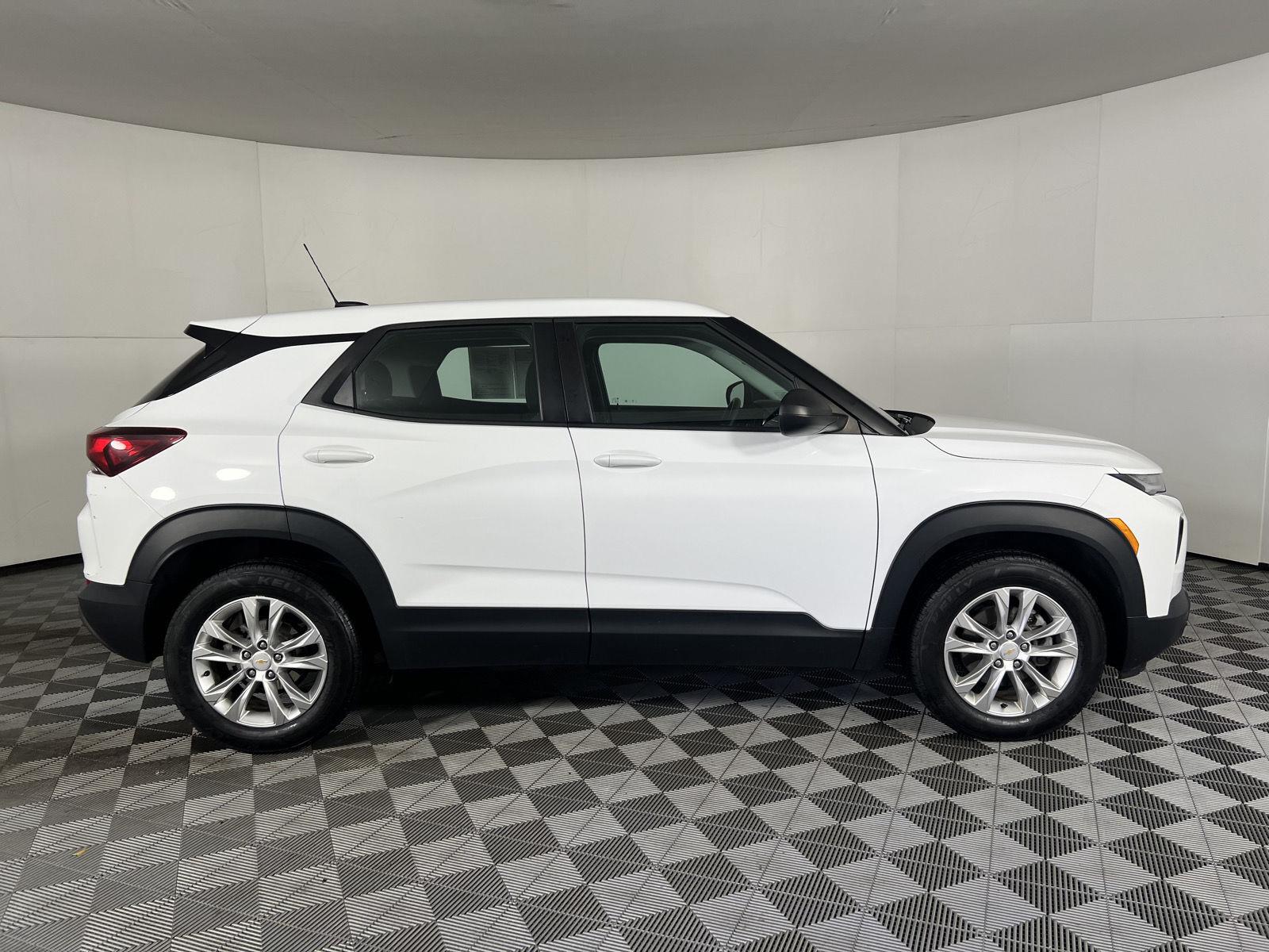 Used 2021 Summit White Chevrolet LS image 19