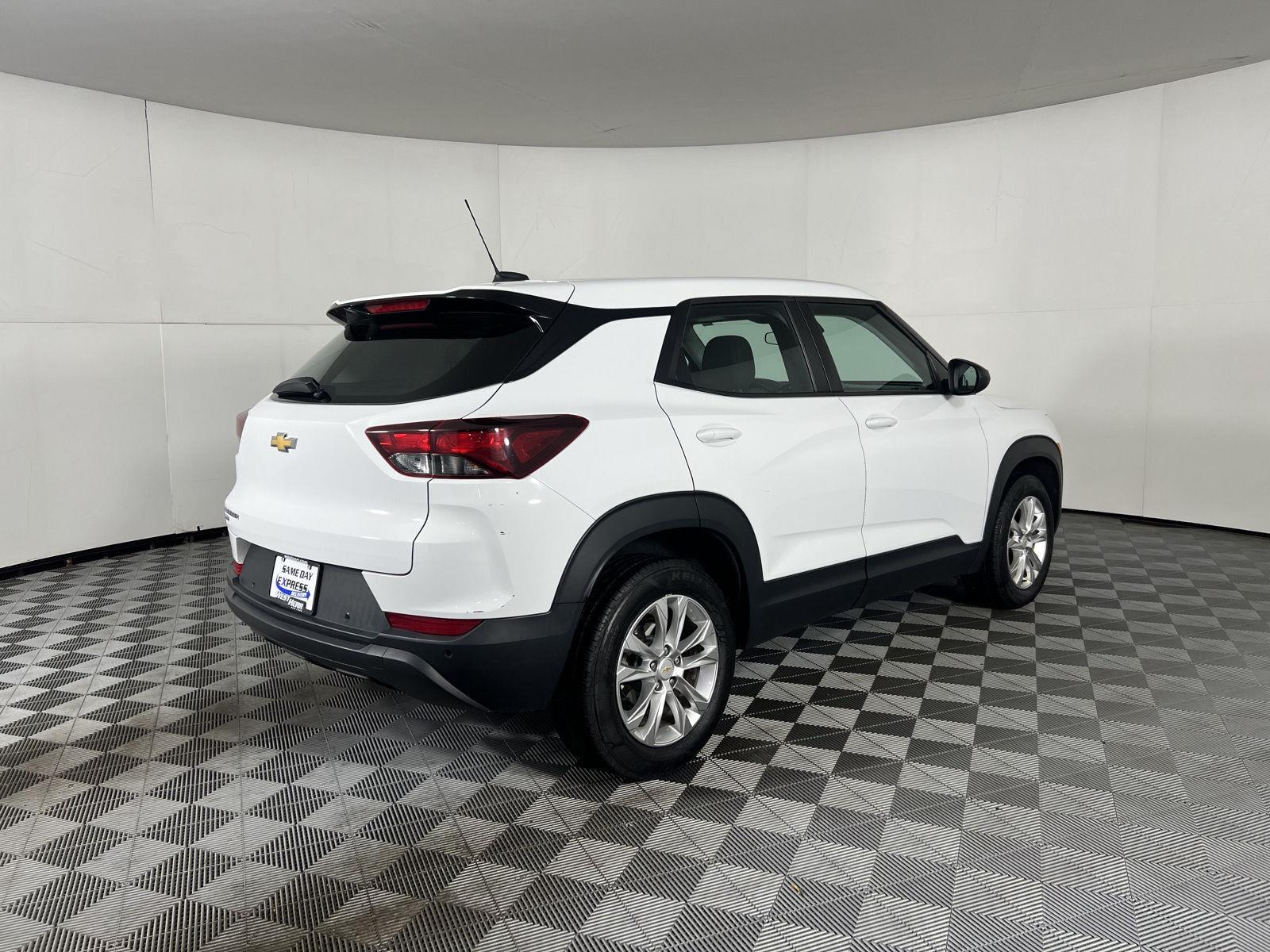 Used 2021 Summit White Chevrolet LS image 20