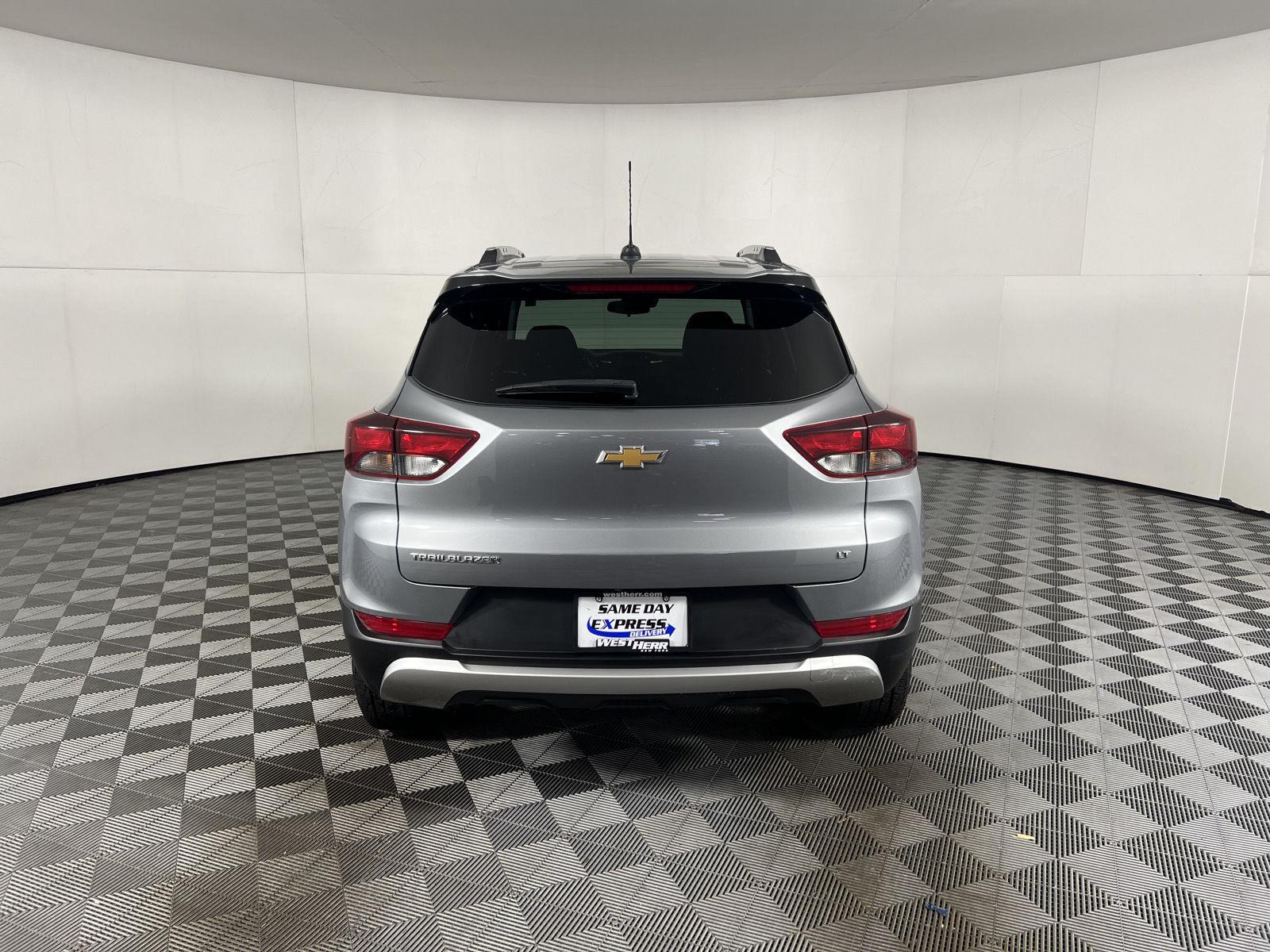 Used 2023 Sterling Gray Metallic Chevrolet LT image 32