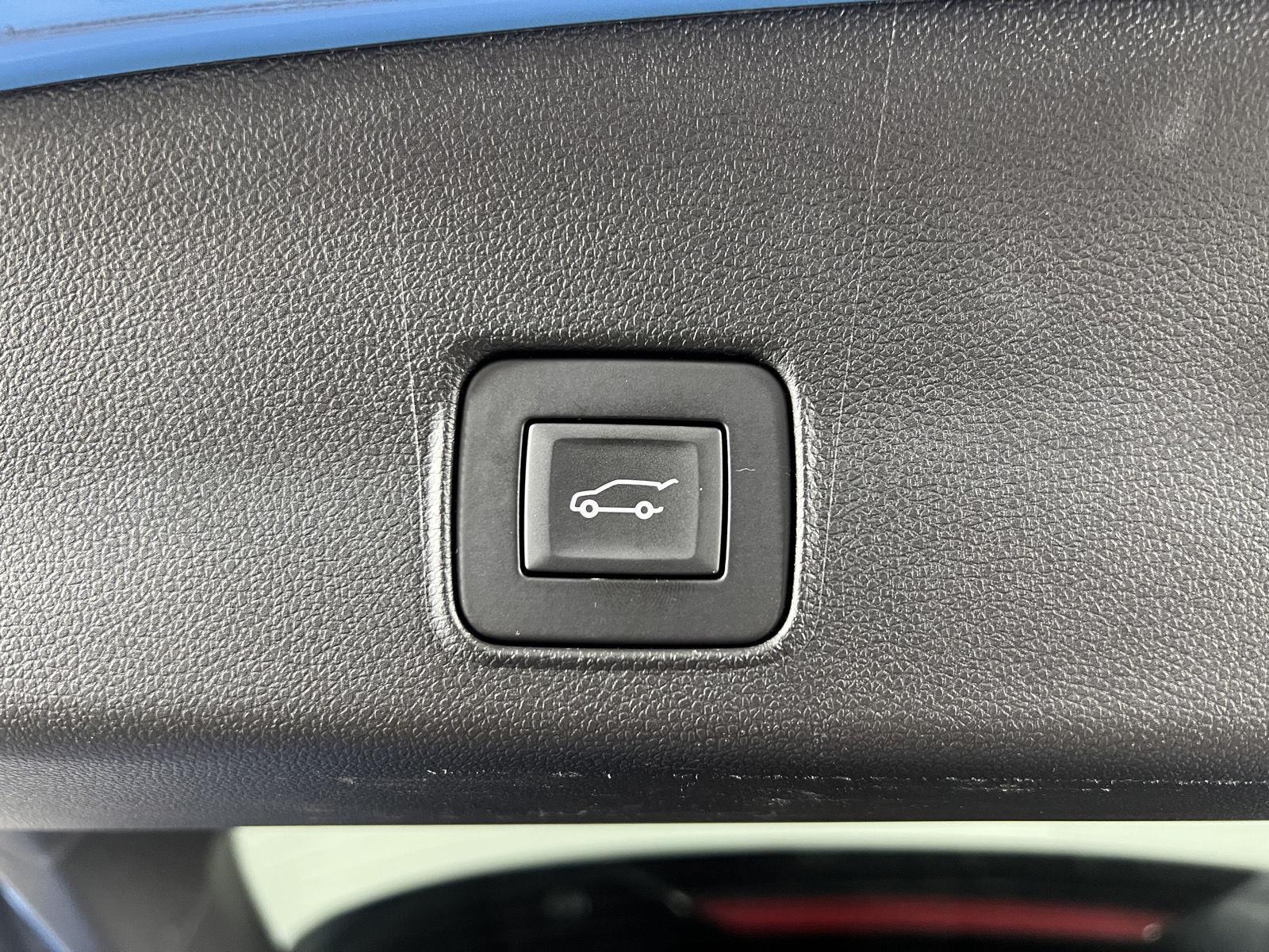 Used 2023 Fountain Blue Chevrolet RS image 33