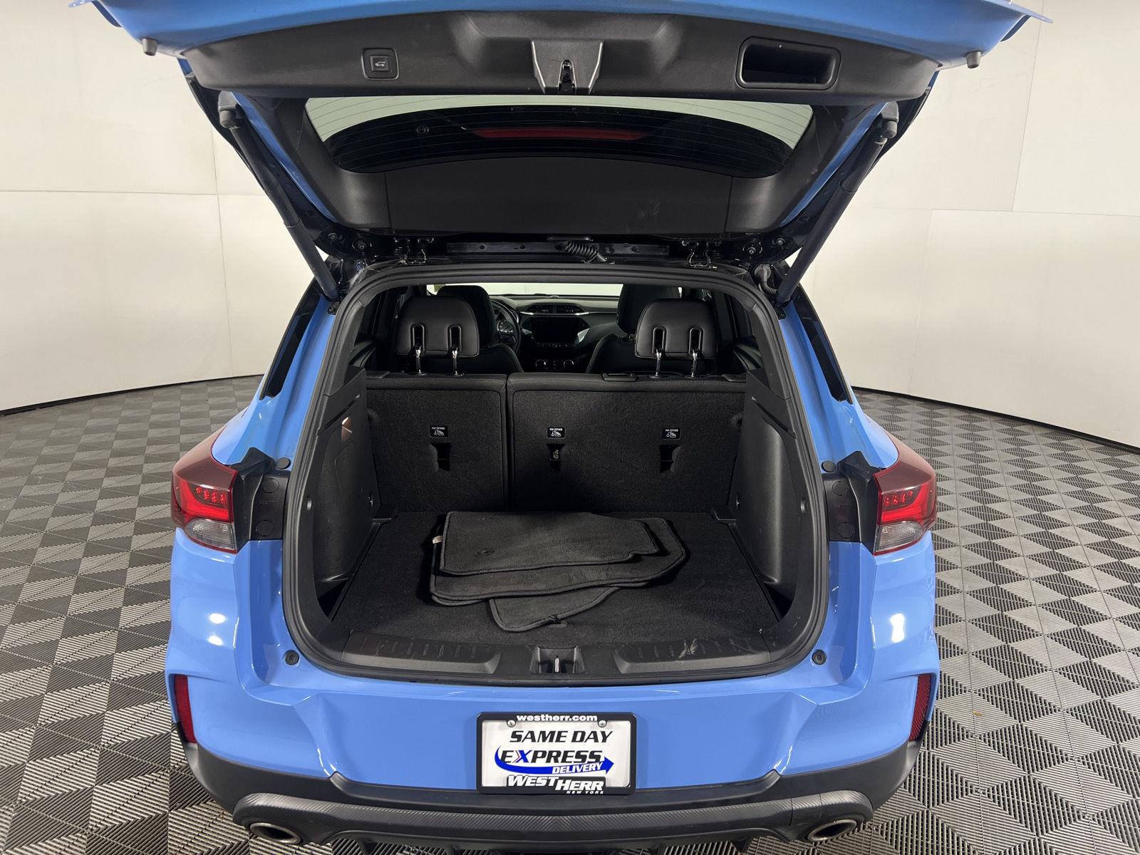 Used 2023 Fountain Blue Chevrolet RS image 34