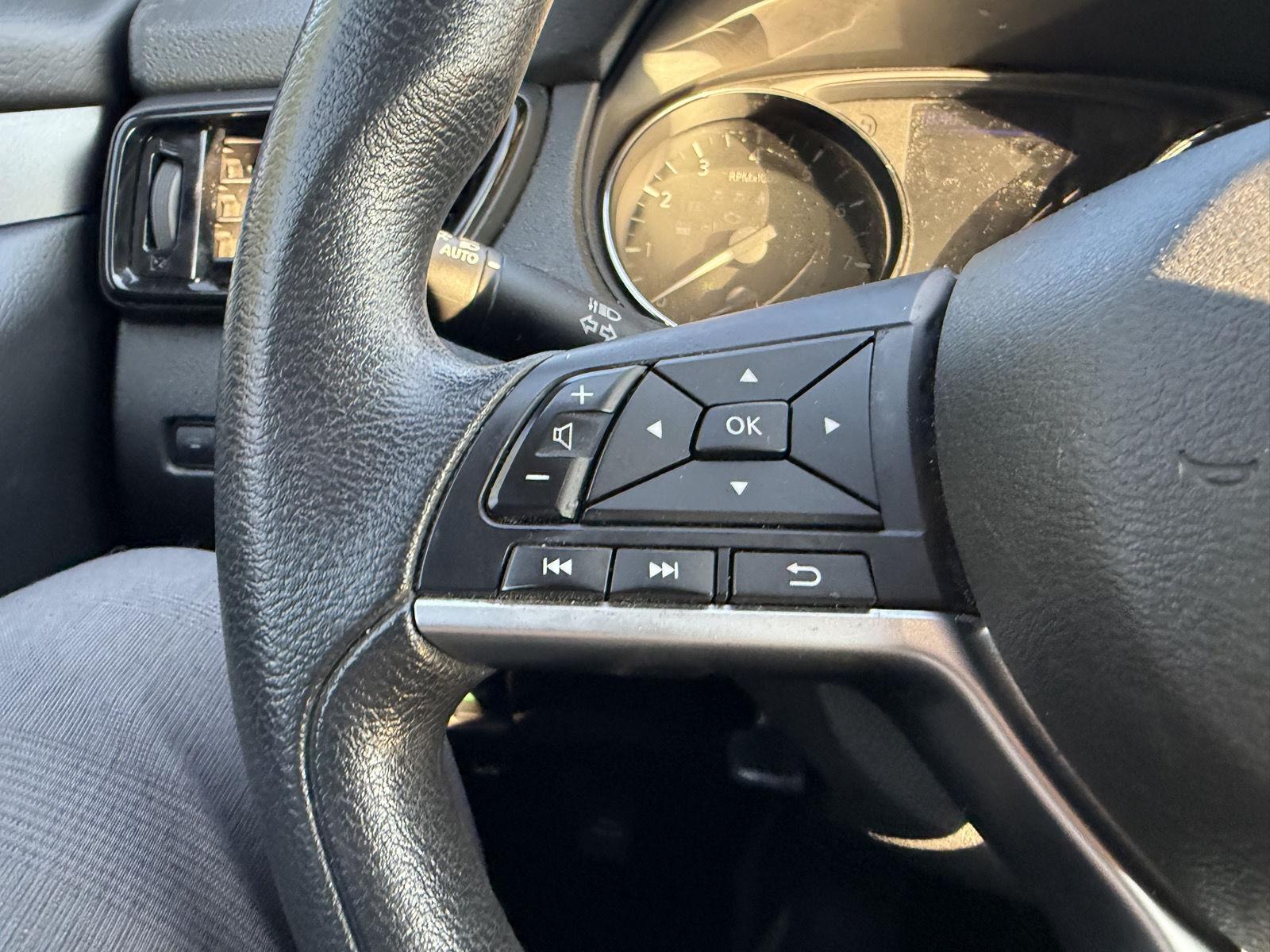 Used 2021 Magnetic Black Pearl Nissan S image 12