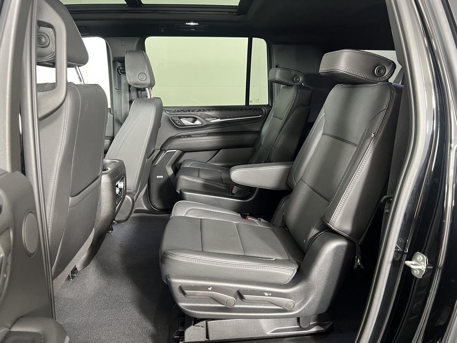 Used 2023 Onyx Black GMC Denali image 23