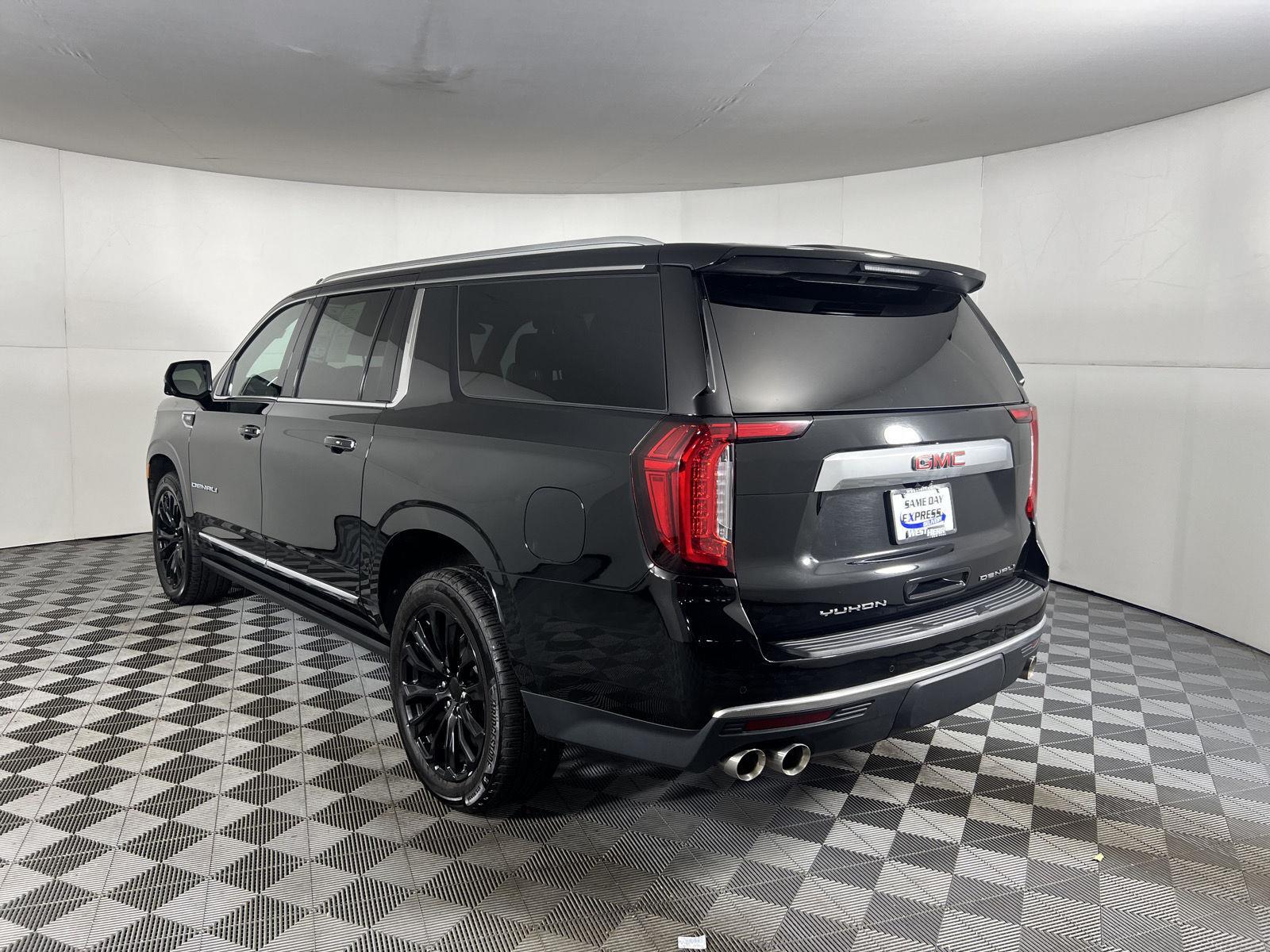Used 2023 Onyx Black GMC Denali image 4