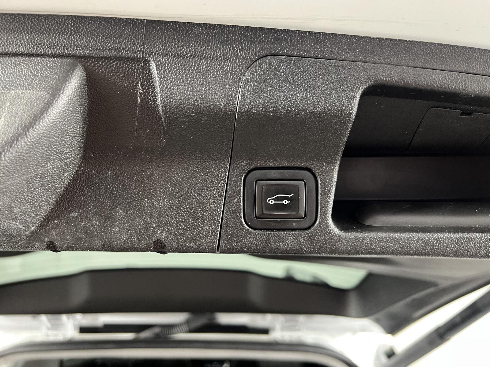 Used 2020 Summit White GMC SLE image 5