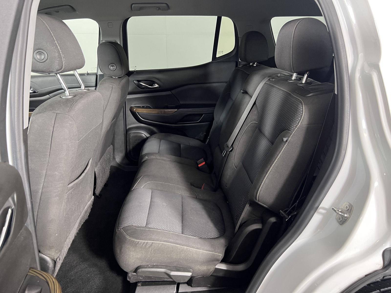 Used 2020 Summit White GMC SLE image 21