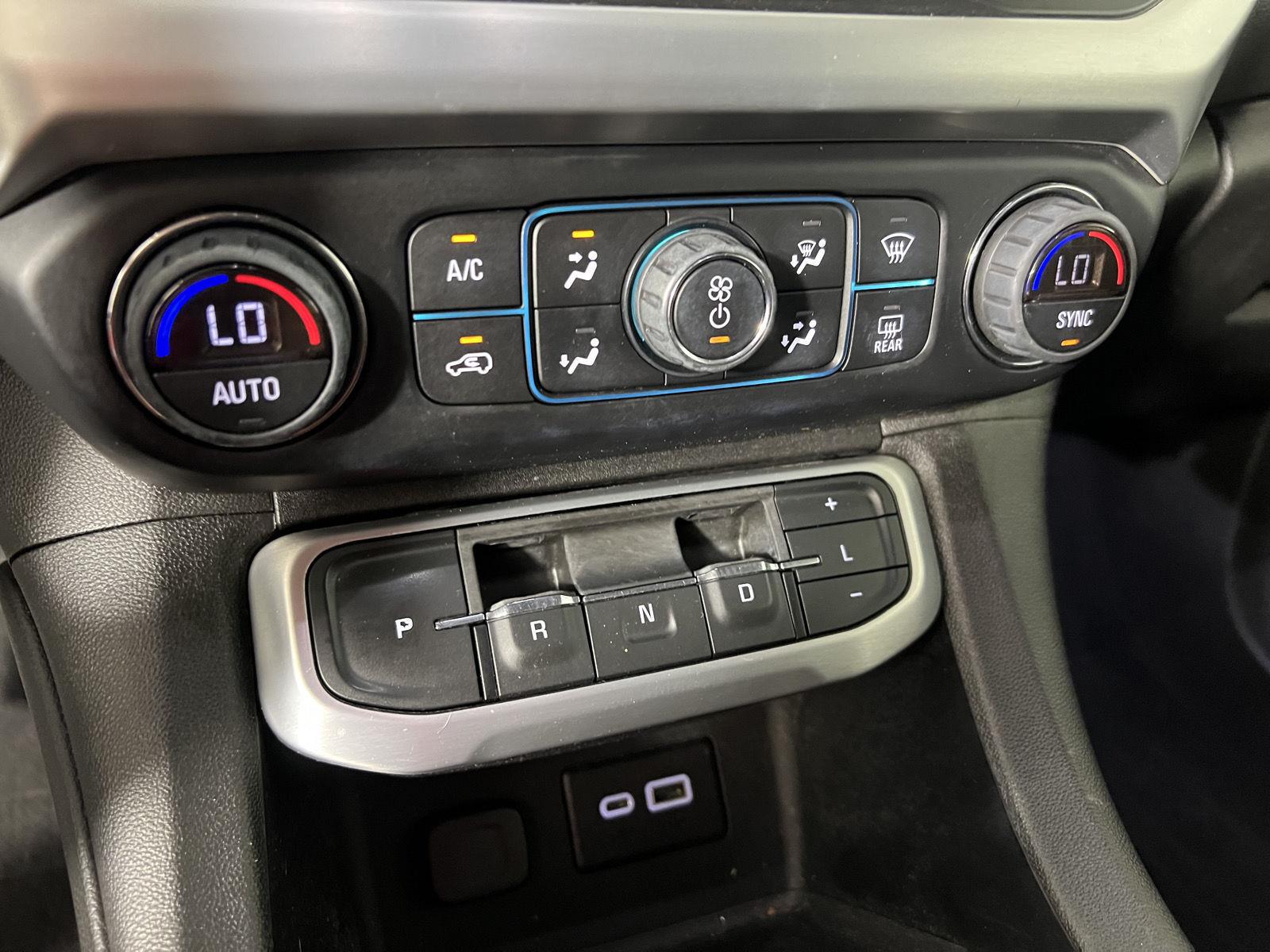 Used 2020 Summit White GMC SLE image 23