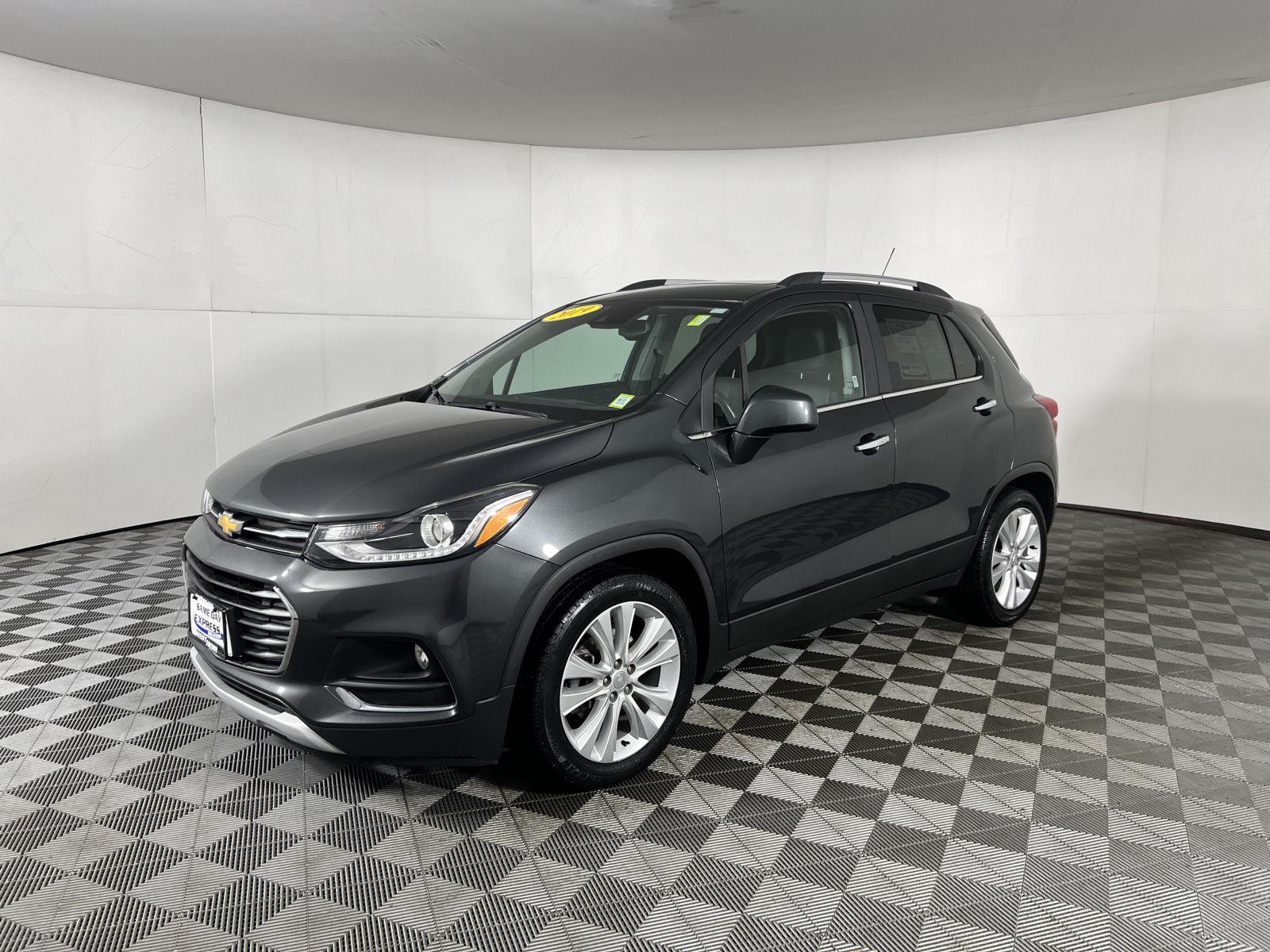 Used 2019 Nightfall Gray Metallic Chevrolet Premier image 41