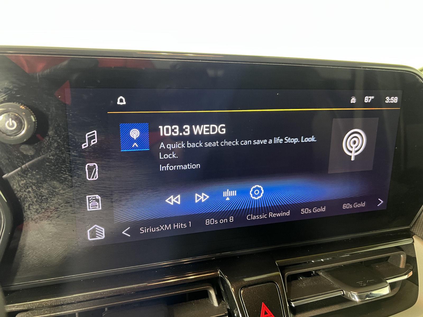 Used 2025 Summit White Chevrolet LT image 31