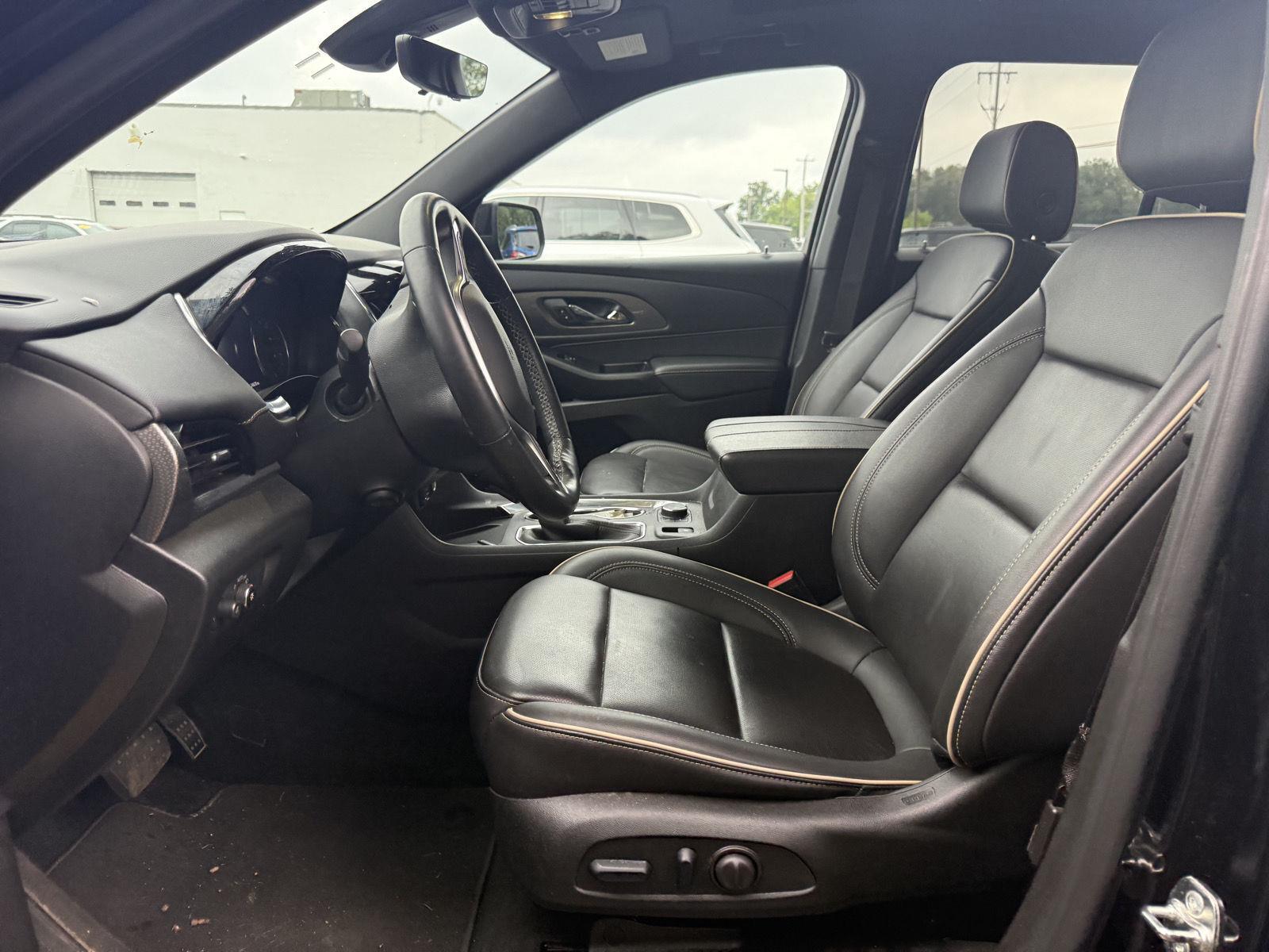 Used 2023 Mosaic Black Metallic Chevrolet Premier image 10