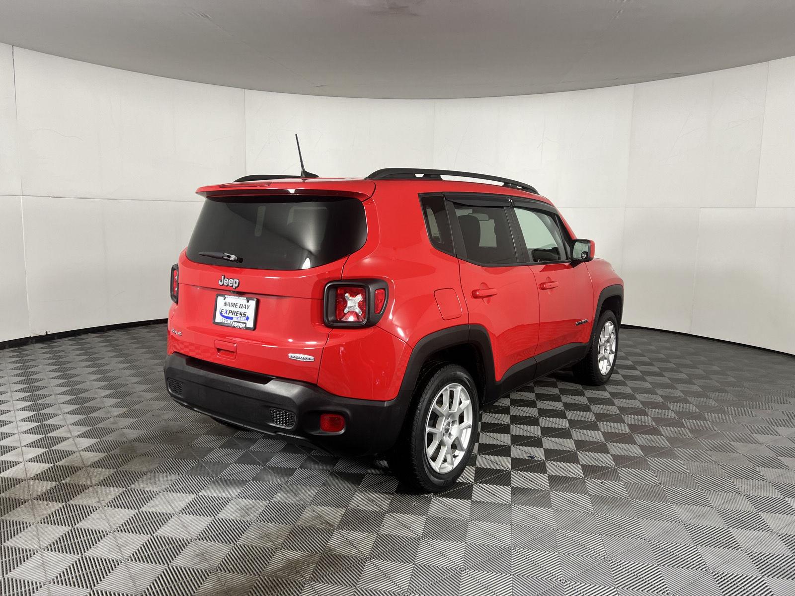 Used 2021 Colorado Red Clearcoat Jeep Latitude image 5
