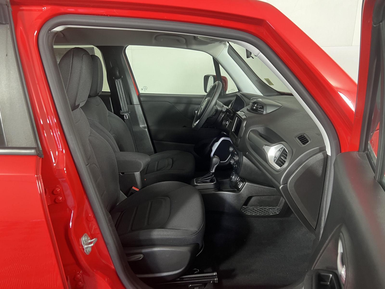 Used 2021 Colorado Red Clearcoat Jeep Latitude image 6