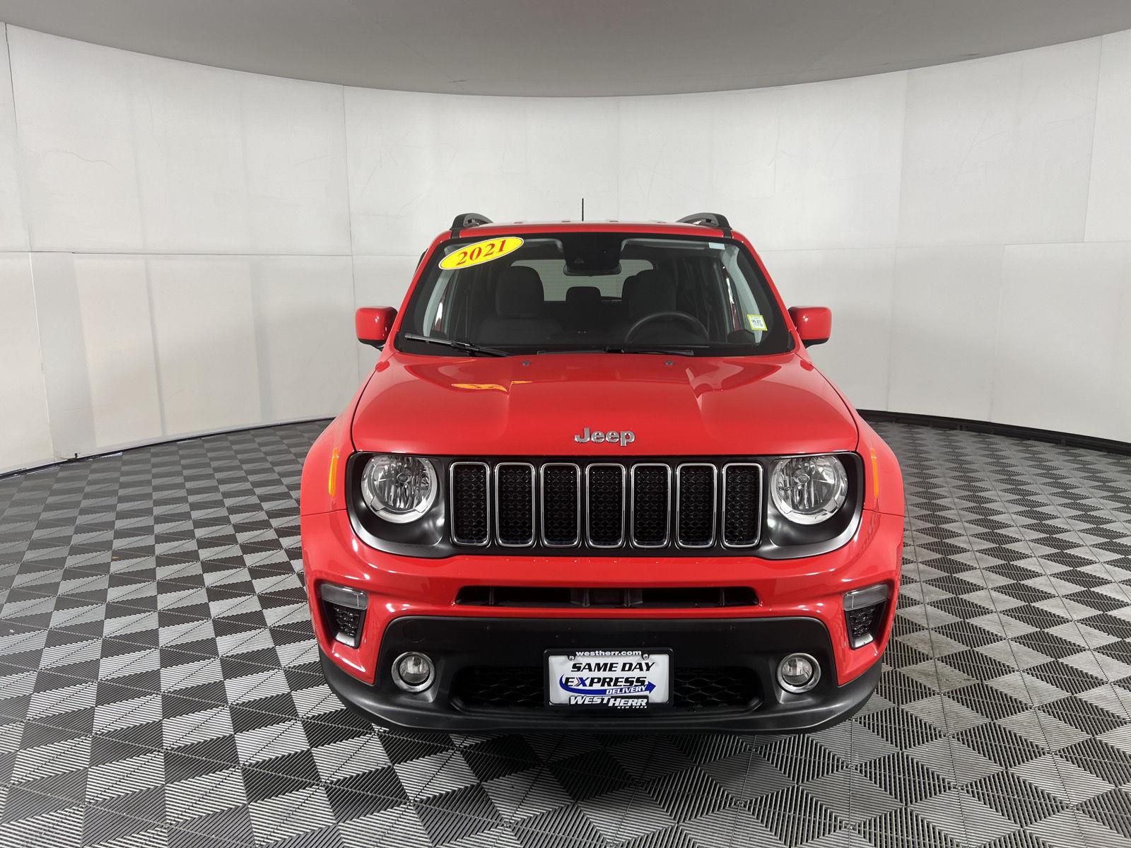 Used 2021 Colorado Red Clearcoat Jeep Latitude image 10
