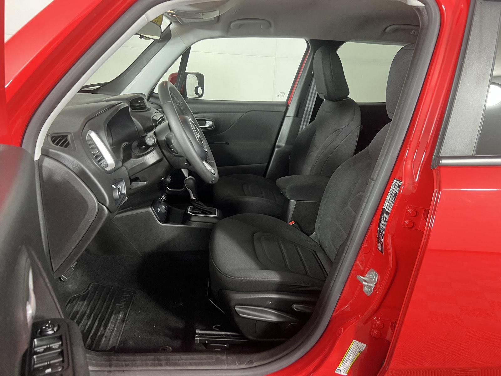 Used 2021 Colorado Red Clearcoat Jeep Latitude image 11