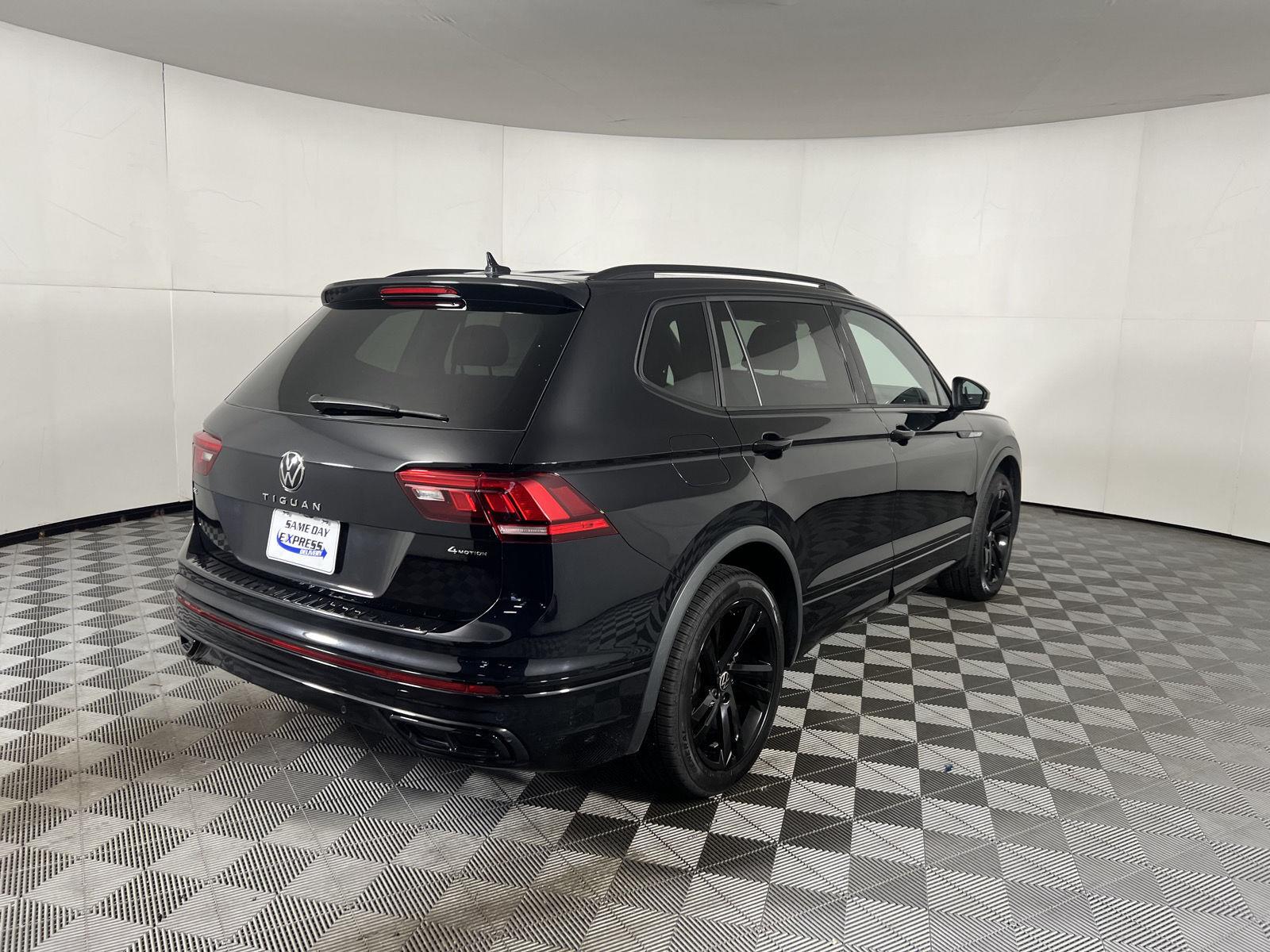 Used 2024 Deep Black Pearl Volkswagen SE R-Line Black image 11